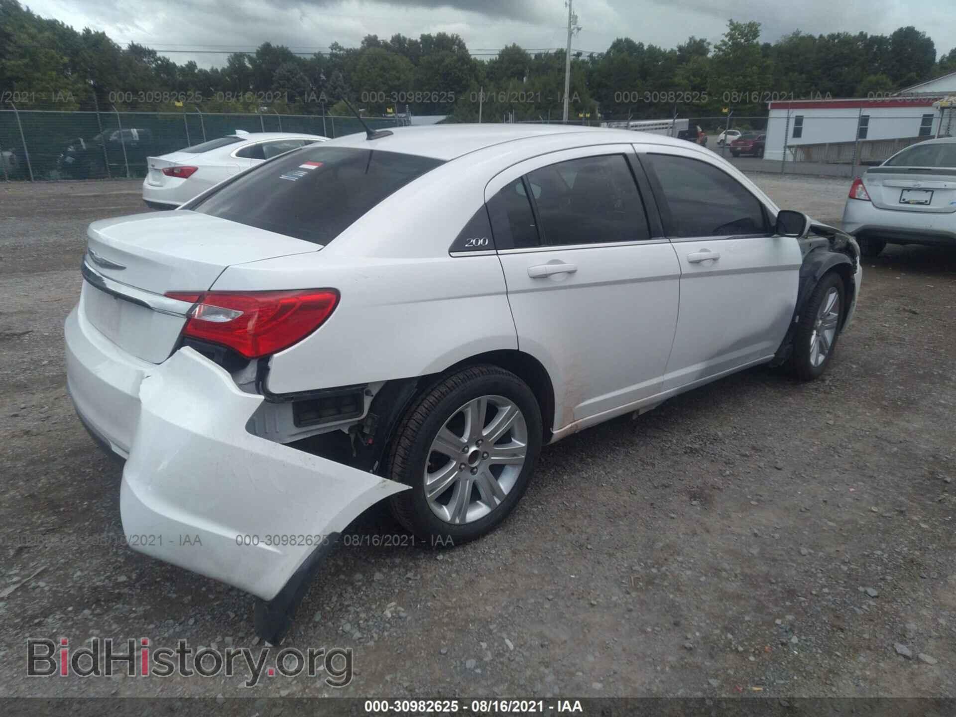 2012 CHRYSLER 200 - VIN: 1C3CCBBB5CN174088 - Фото 4