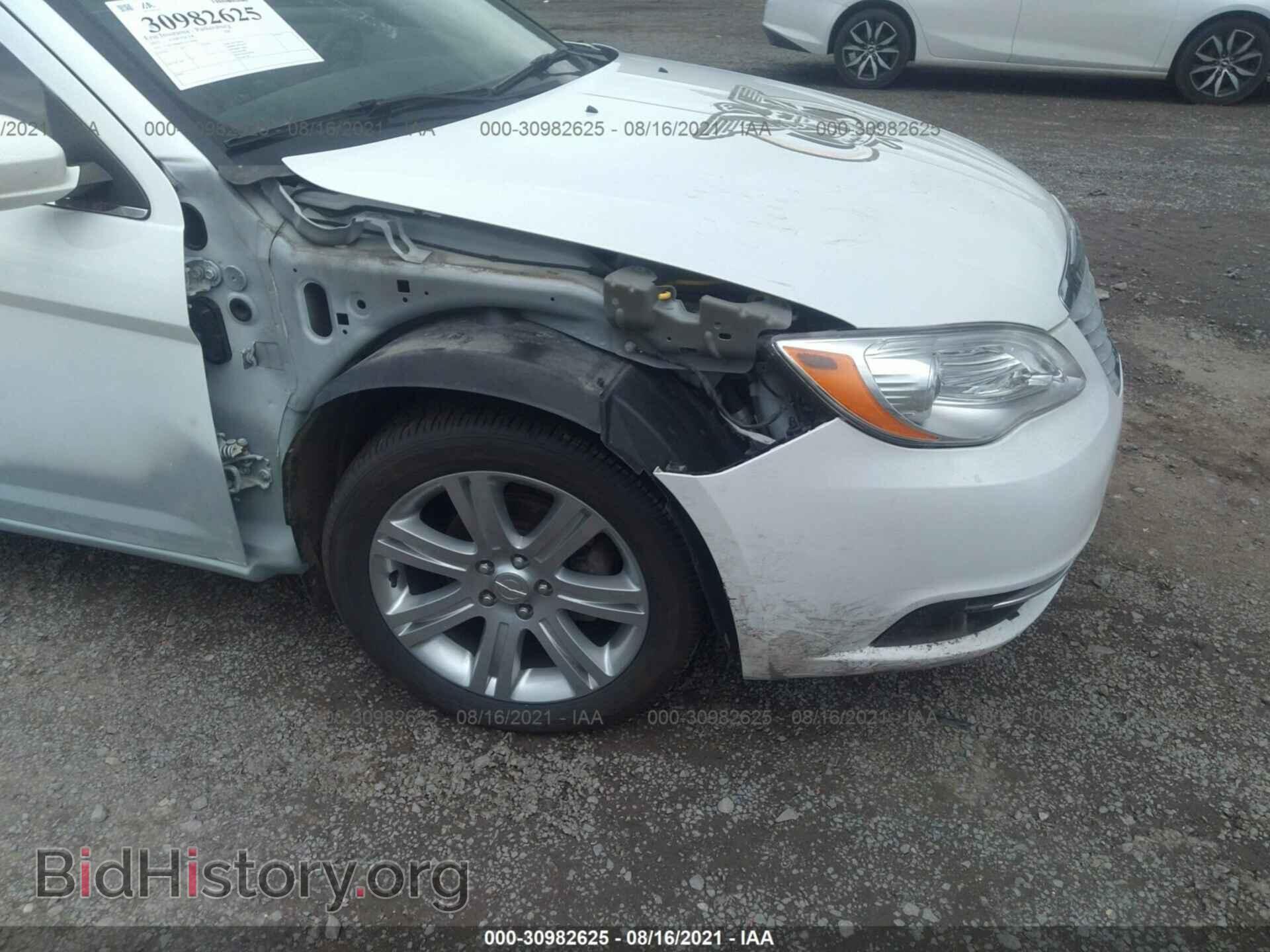 2012 CHRYSLER 200 - VIN: 1C3CCBBB5CN174088 - Фото 6