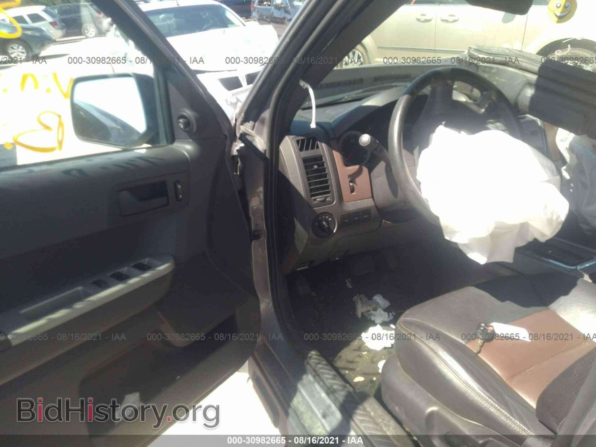 2008 FORD ESCAPE - VIN: 1FMCU03108KA38796 - Фото 5