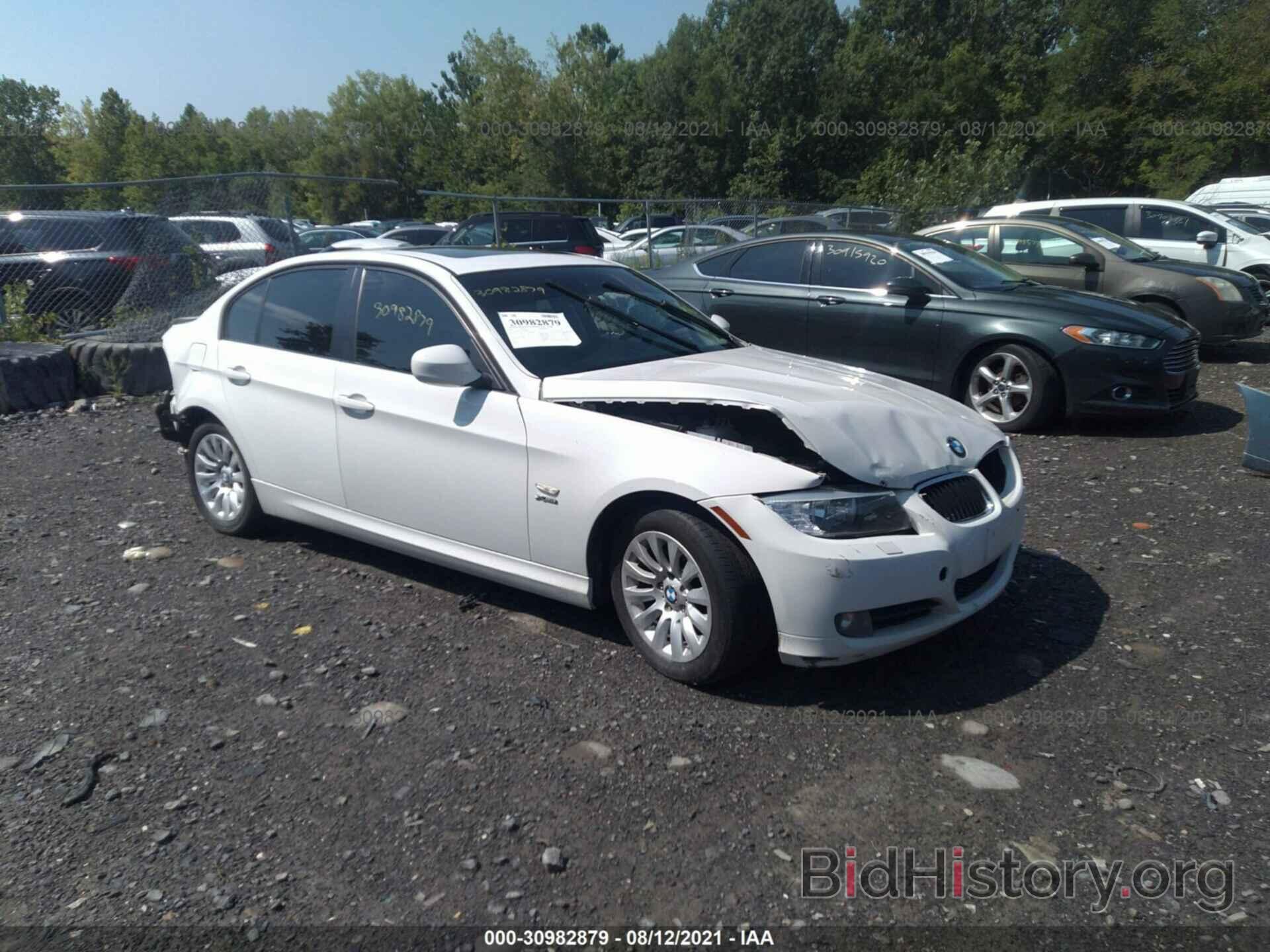 Photo WBAPK53599A644887 - BMW 3 SERIES 2009