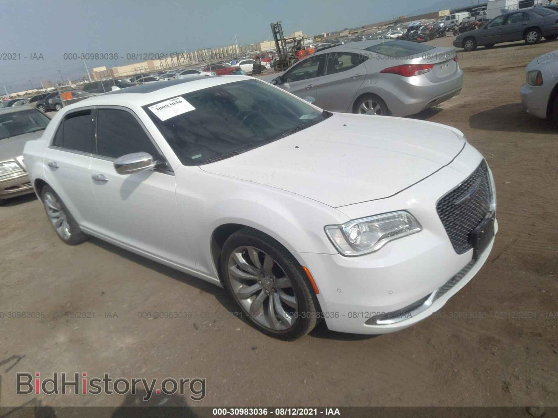 Фотография 2C3CCAEG6KH705825 - CHRYSLER 300 2019