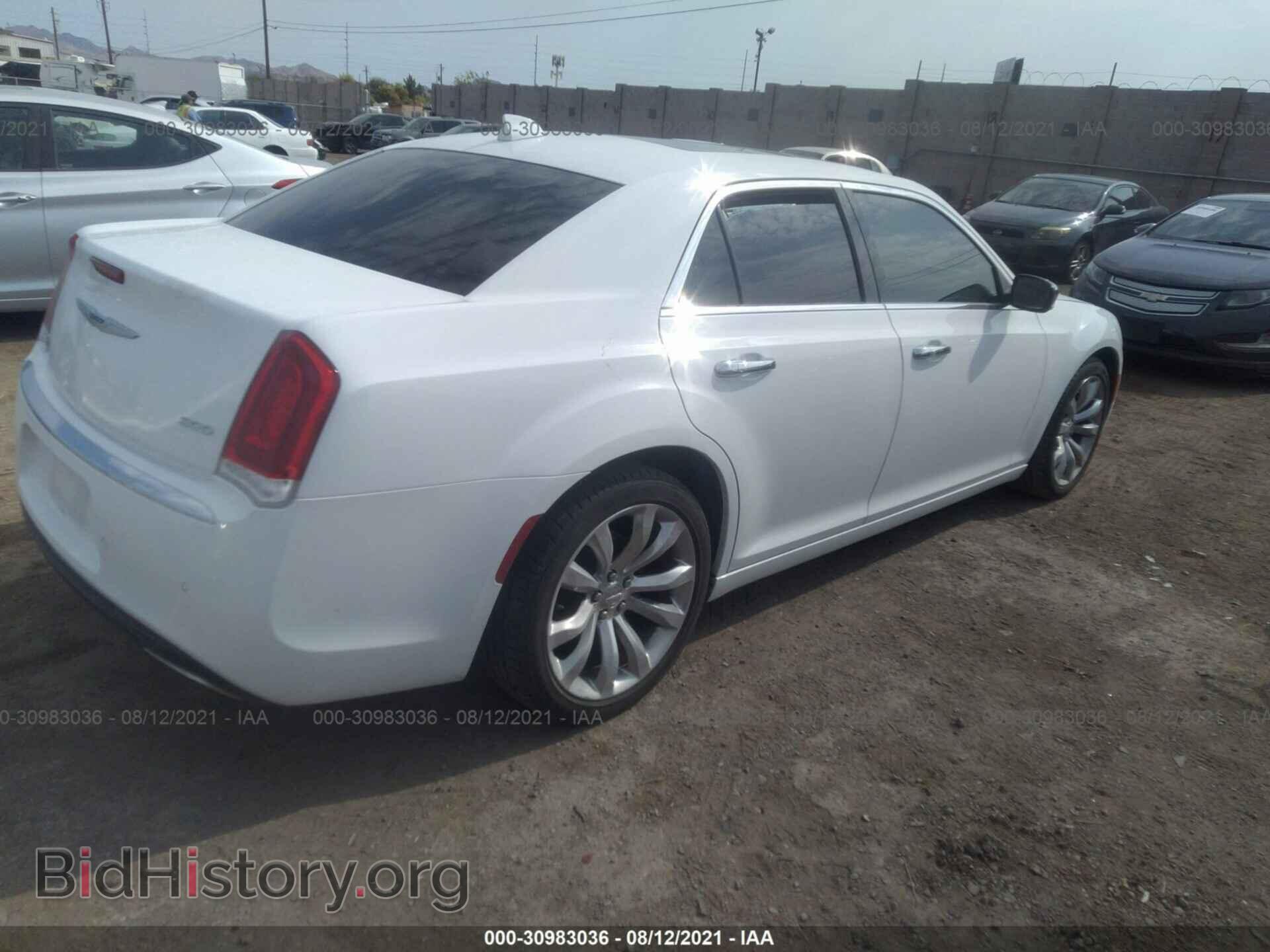 2019 CHRYSLER 300 - VIN: 2C3CCAEG6KH705825 - Фото 4