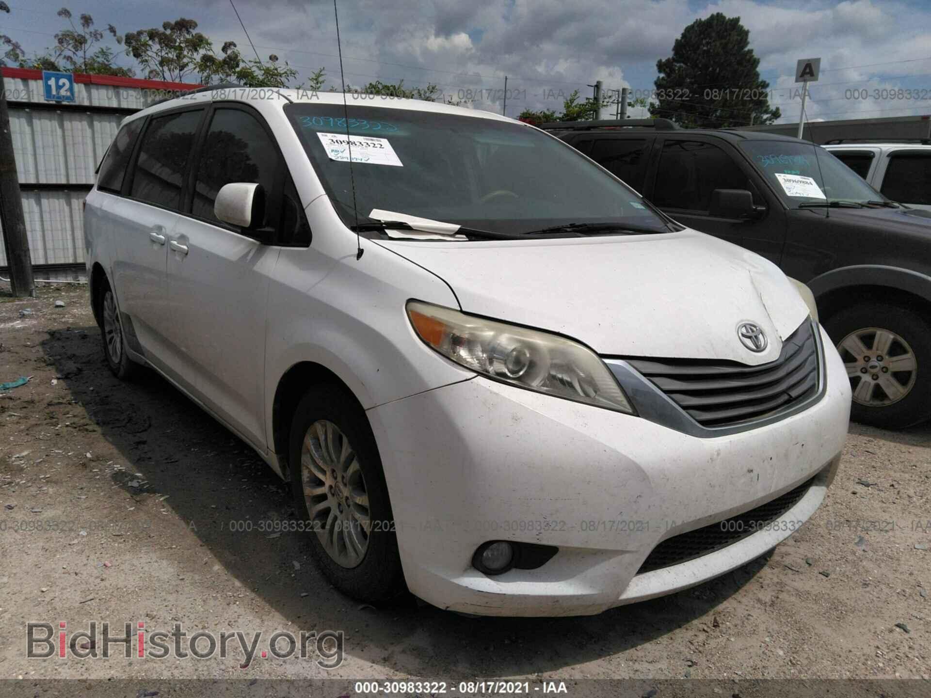 Фотография 5TDYK3DC7BS064331 - TOYOTA SIENNA 2011