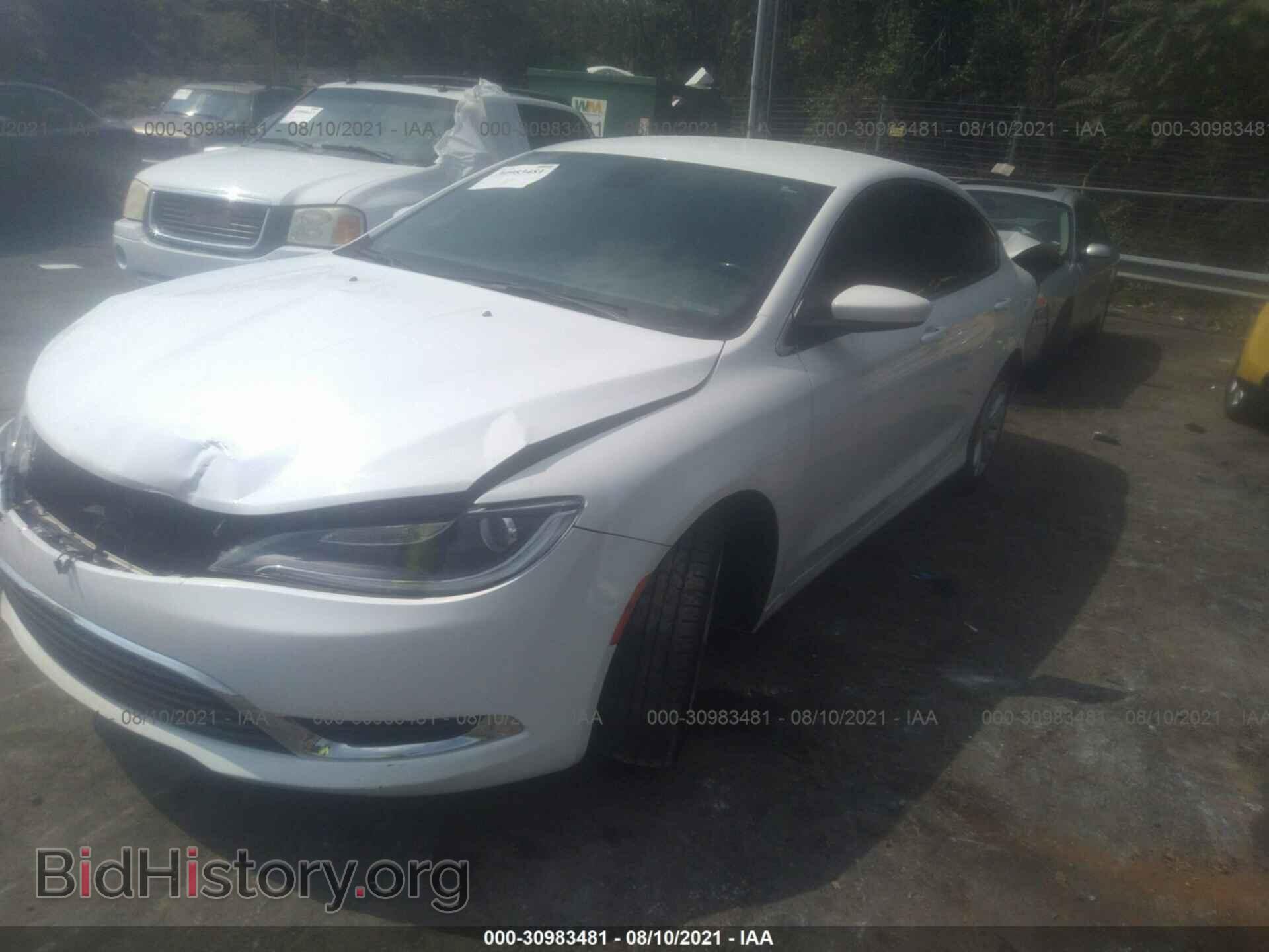 2015 CHRYSLER 200 - VIN: 1C3CCCAB7FN680923 - Photo 2