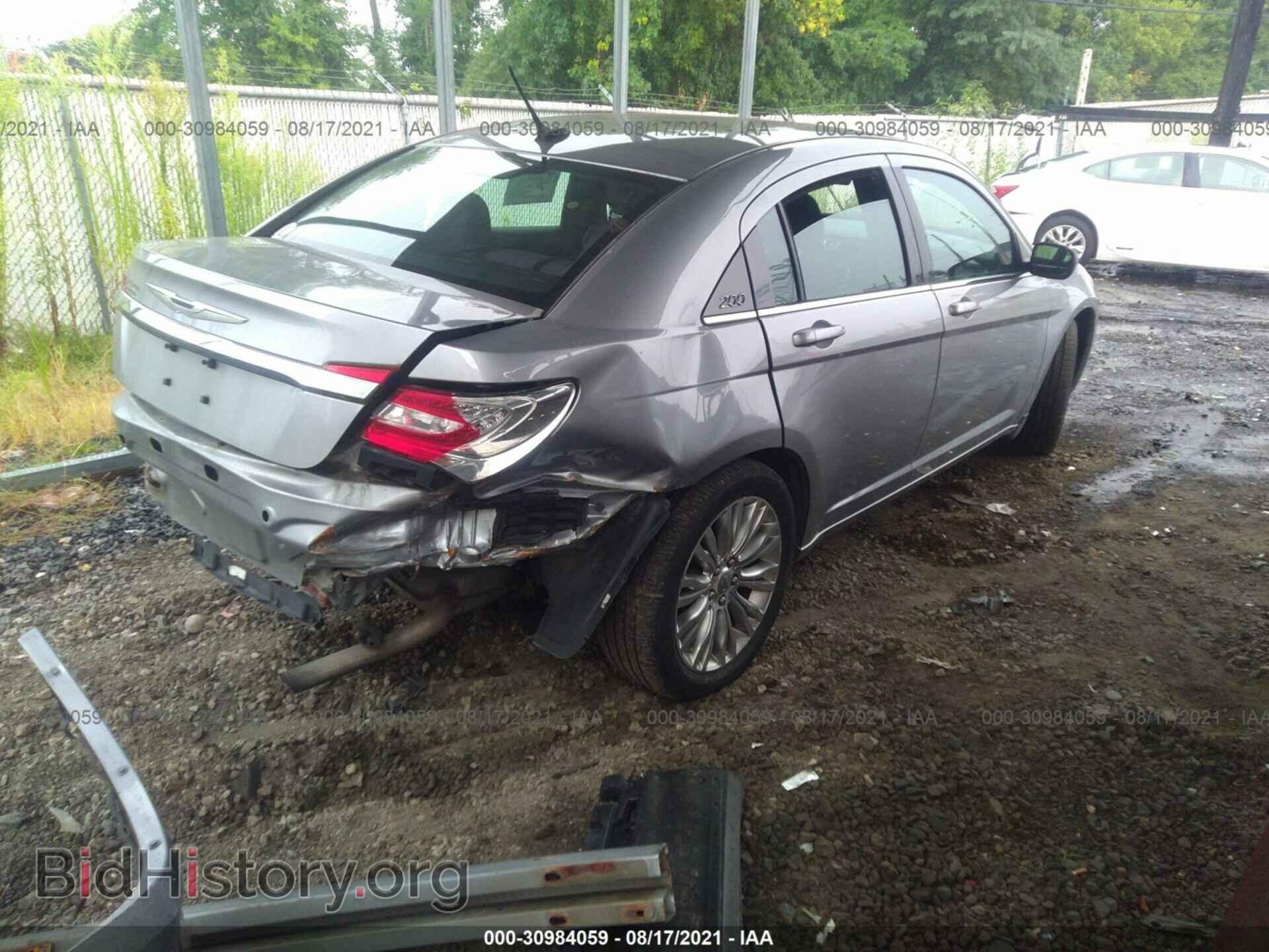 2013 CHRYSLER 200 - VIN: 1C3CCBAB1DN671058 - Фото 4
