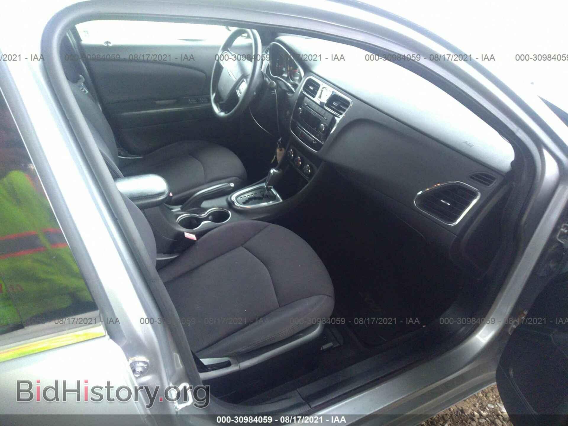 2013 CHRYSLER 200 - VIN: 1C3CCBAB1DN671058 - Фото 5