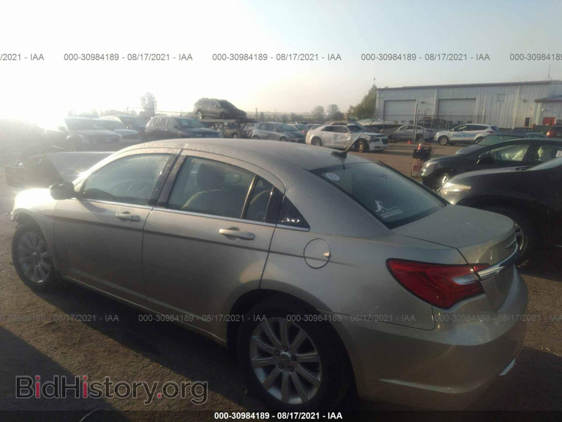 2011 CHRYSLER 200 - VIN: 1C3BC1FB6BN514329 - Фото 3
