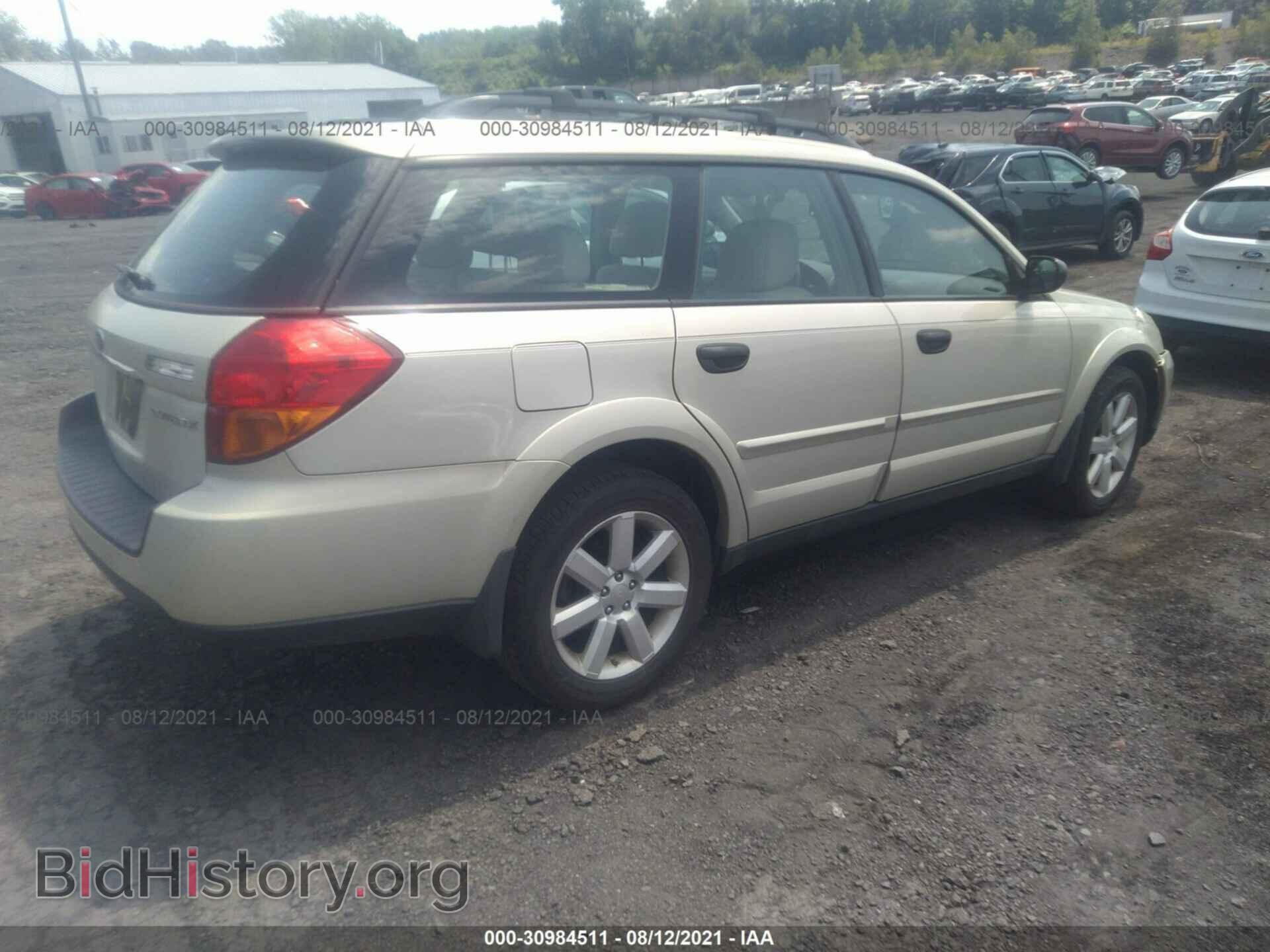 2007 SUBARU LEGACY WAGON - VIN: 4S4BP61C577322162 - Фото 4