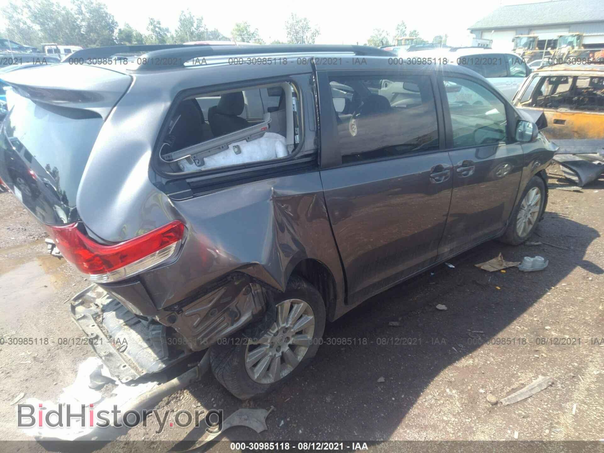 2011 TOYOTA SIENNA - VIN: 5TDDK3DC2BS020851 - Фото 4