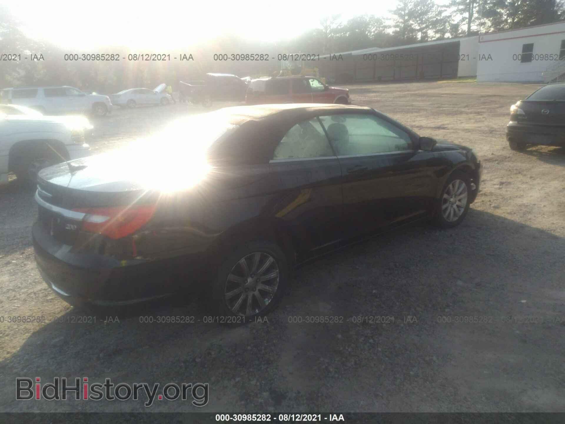 2013 CHRYSLER 200 - VIN: 1C3BCBEB7DN592256 - Photo 4