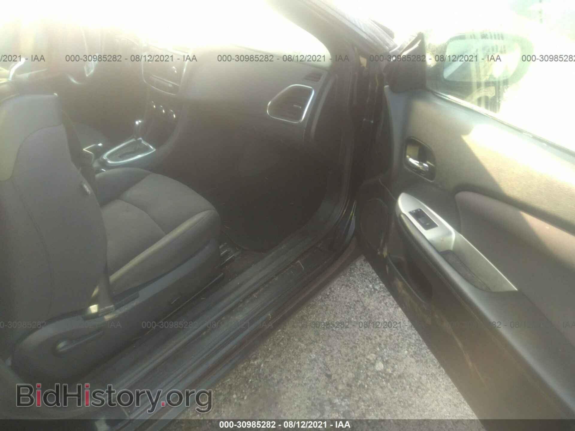 2013 CHRYSLER 200 - VIN: 1C3BCBEB7DN592256 - Photo 5