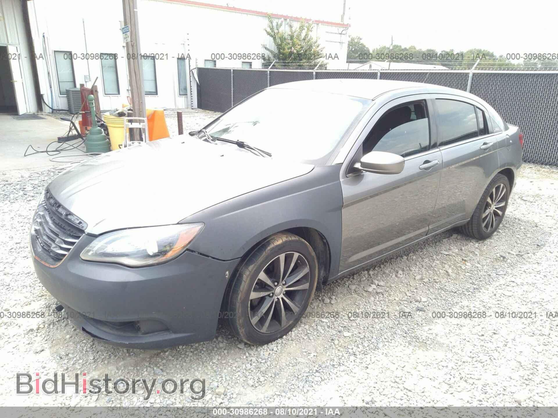 2013 CHRYSLER 200 - VIN: 1C3CCBBB9DN545173 - Фото 2