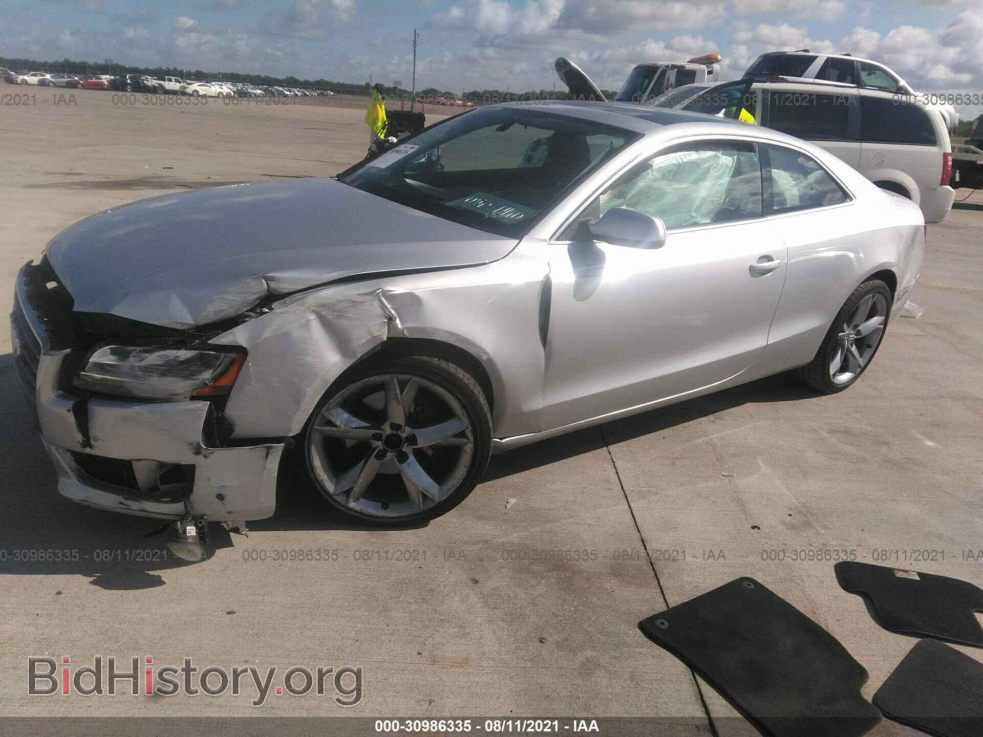 2011 AUDI A5 - VIN: WAULFAFR6BA085556 - Фото 2