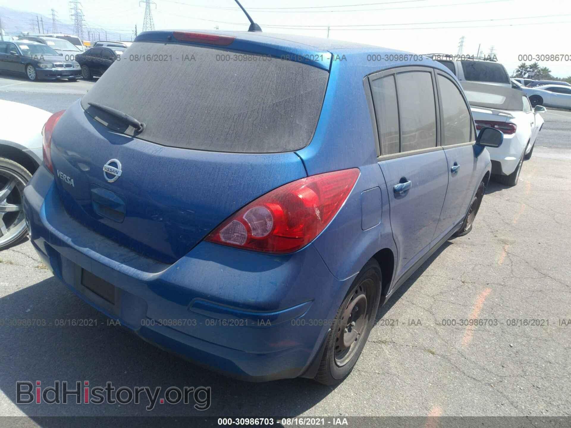2008 NISSAN VERSA - VIN: 3N1BC13E68L389225 - Фото 4