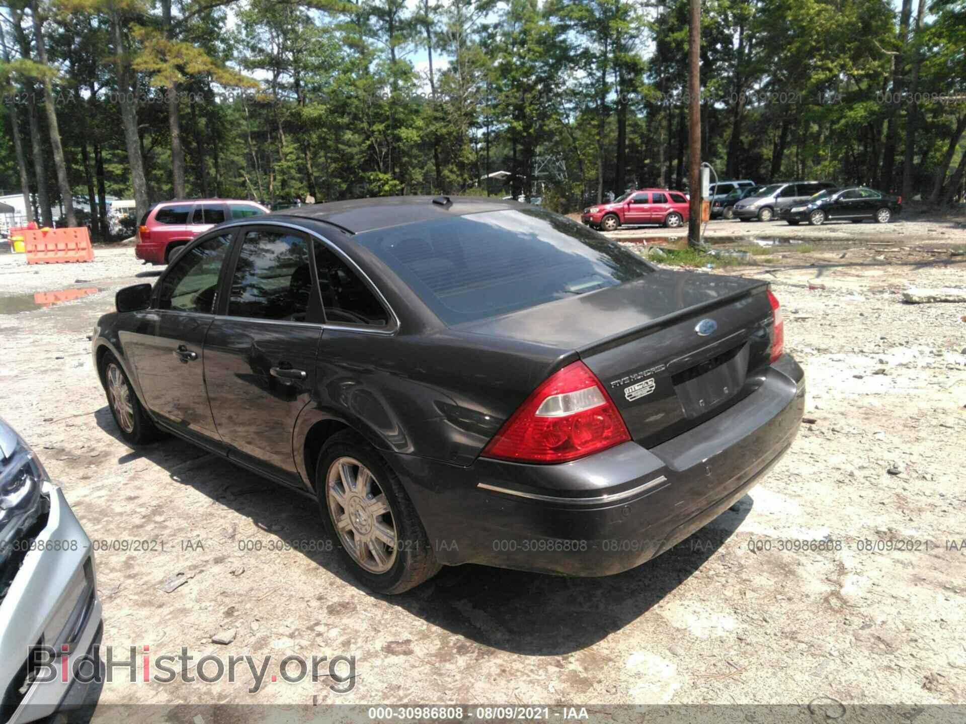 2007 FORD FIVE HUNDRED - VIN: 1FAHP25187G128490 - Фото 3