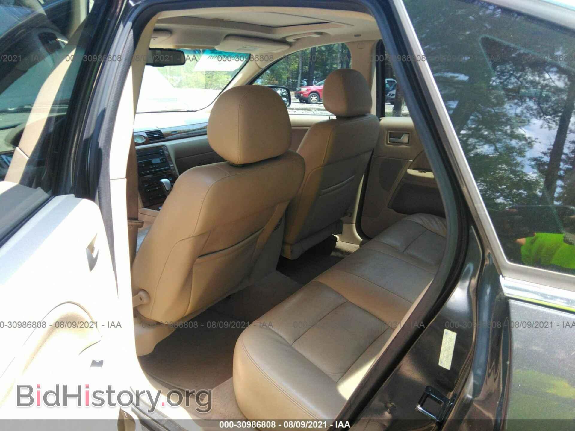 2007 FORD FIVE HUNDRED - VIN: 1FAHP25187G128490 - Фото 8