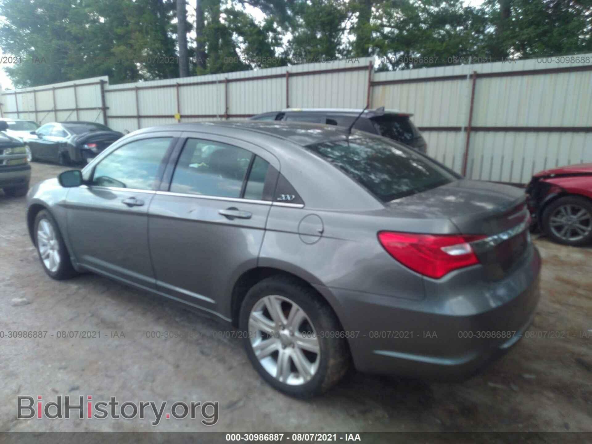 2013 CHRYSLER 200 - VIN: 1C3CCBAB7DN698314 - Photo 3