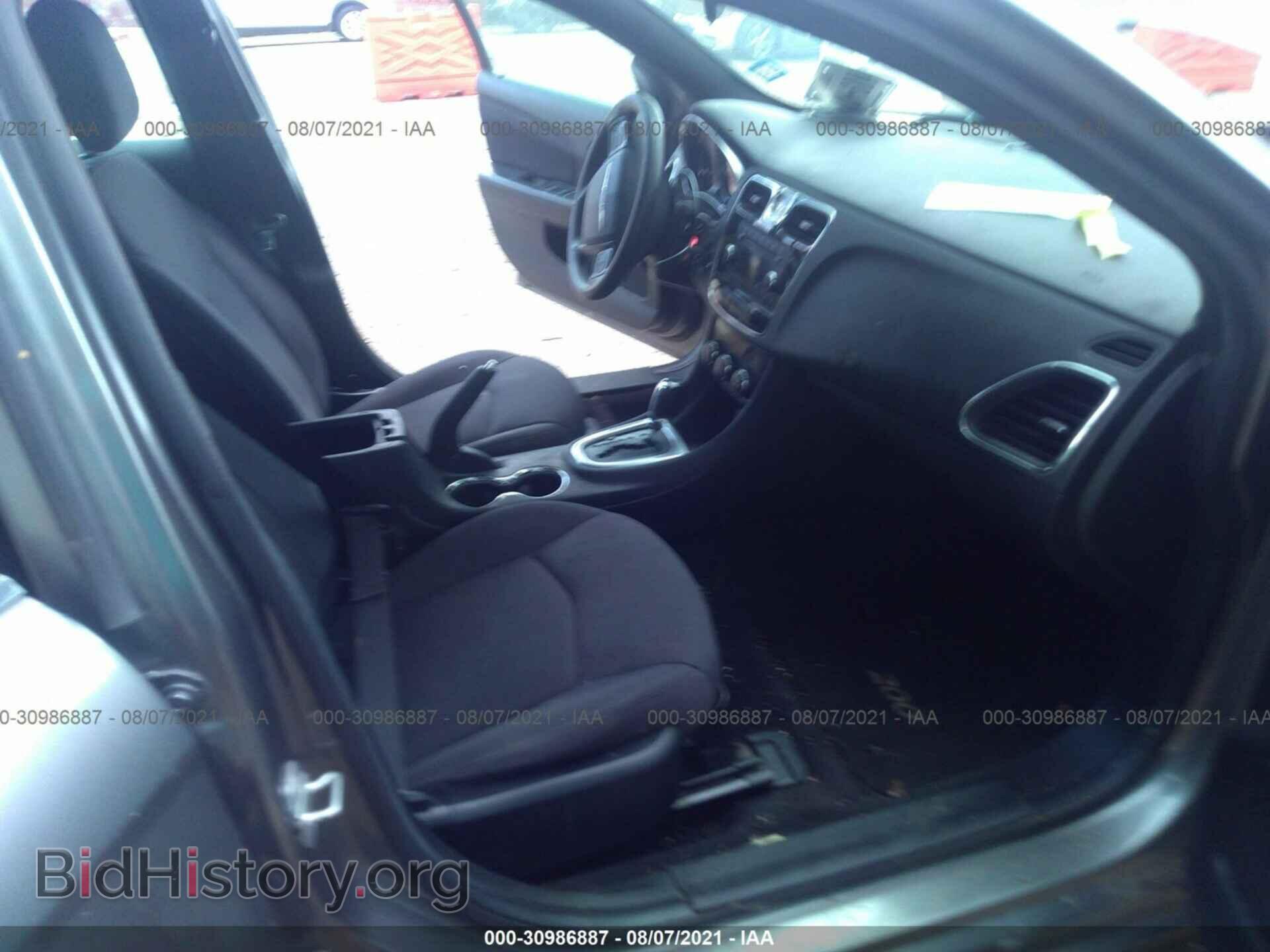 2013 CHRYSLER 200 - VIN: 1C3CCBAB7DN698314 - Photo 5