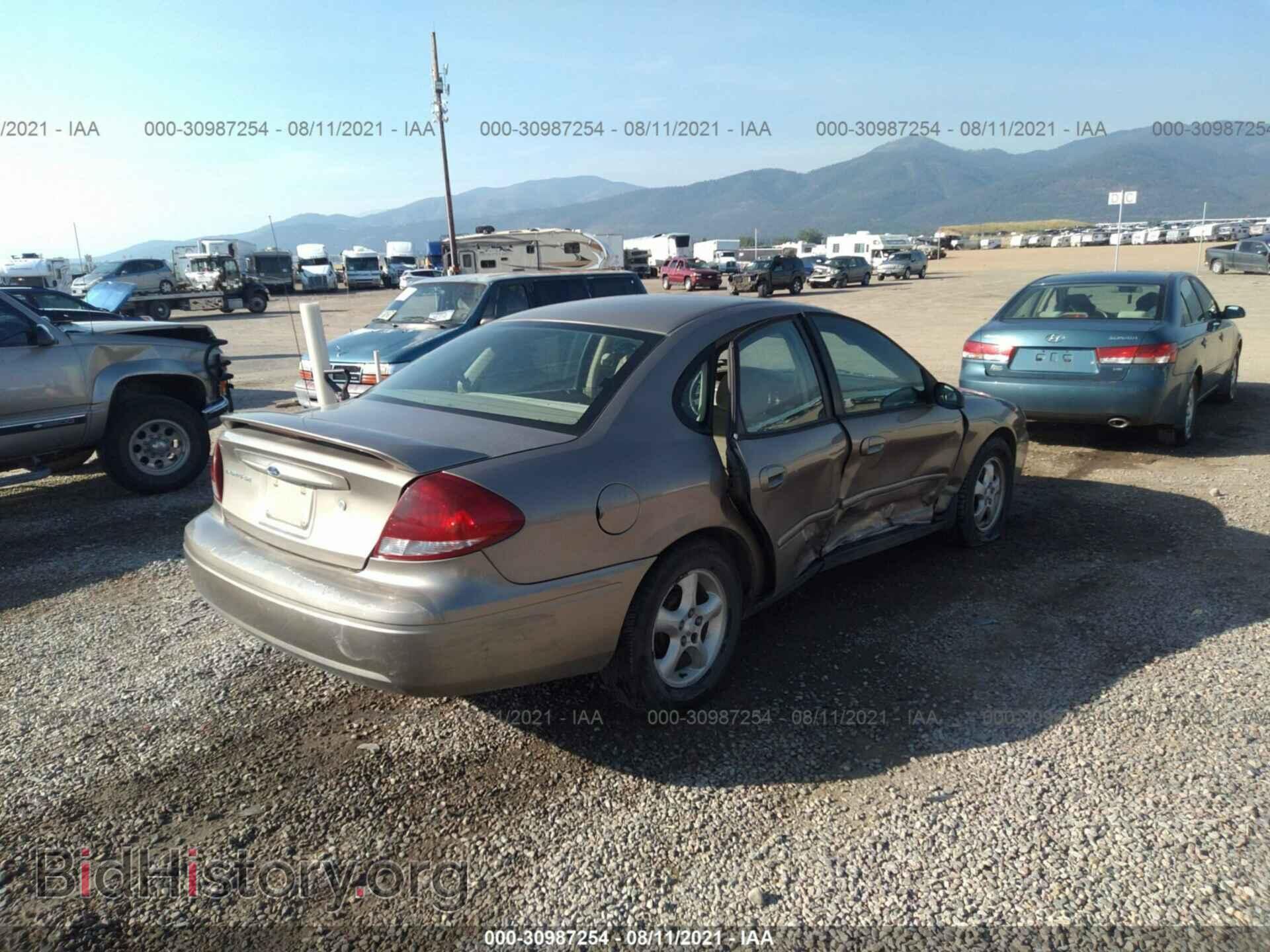 2006 FORD TAURUS - VIN: 1FAFP53U06A261297 - Фото 4