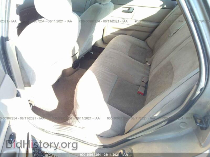 2006 Ford TAURUS (VIN 1FAFP53U06A261297) — photo 8 of 11