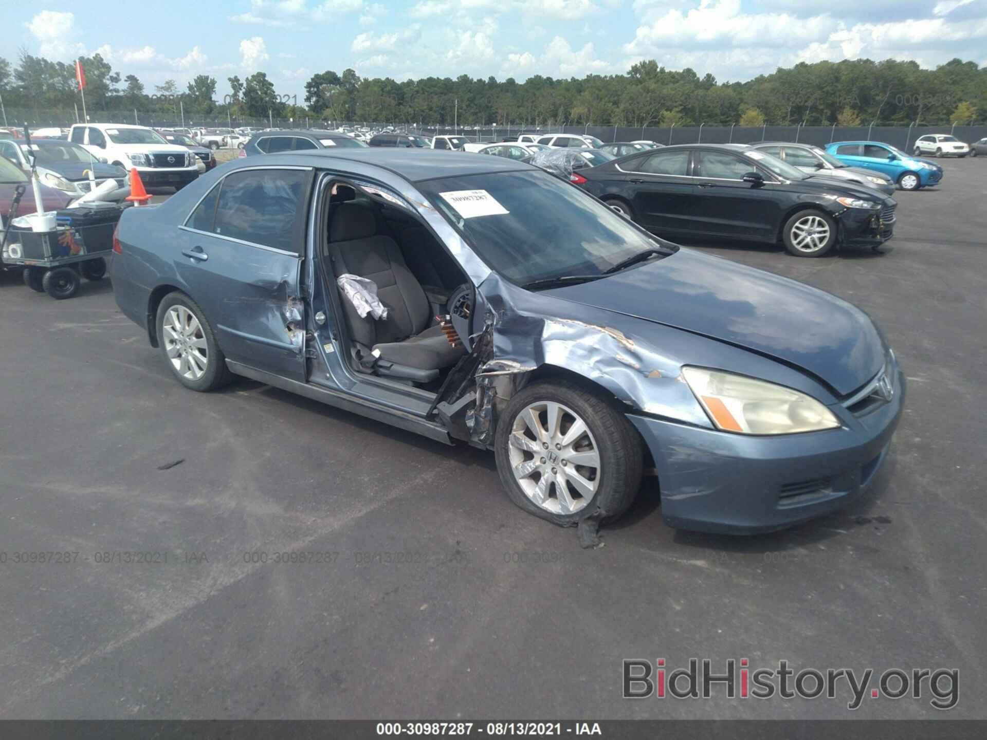 Photo 1HGCM66477A057963 - HONDA ACCORD SDN 2007