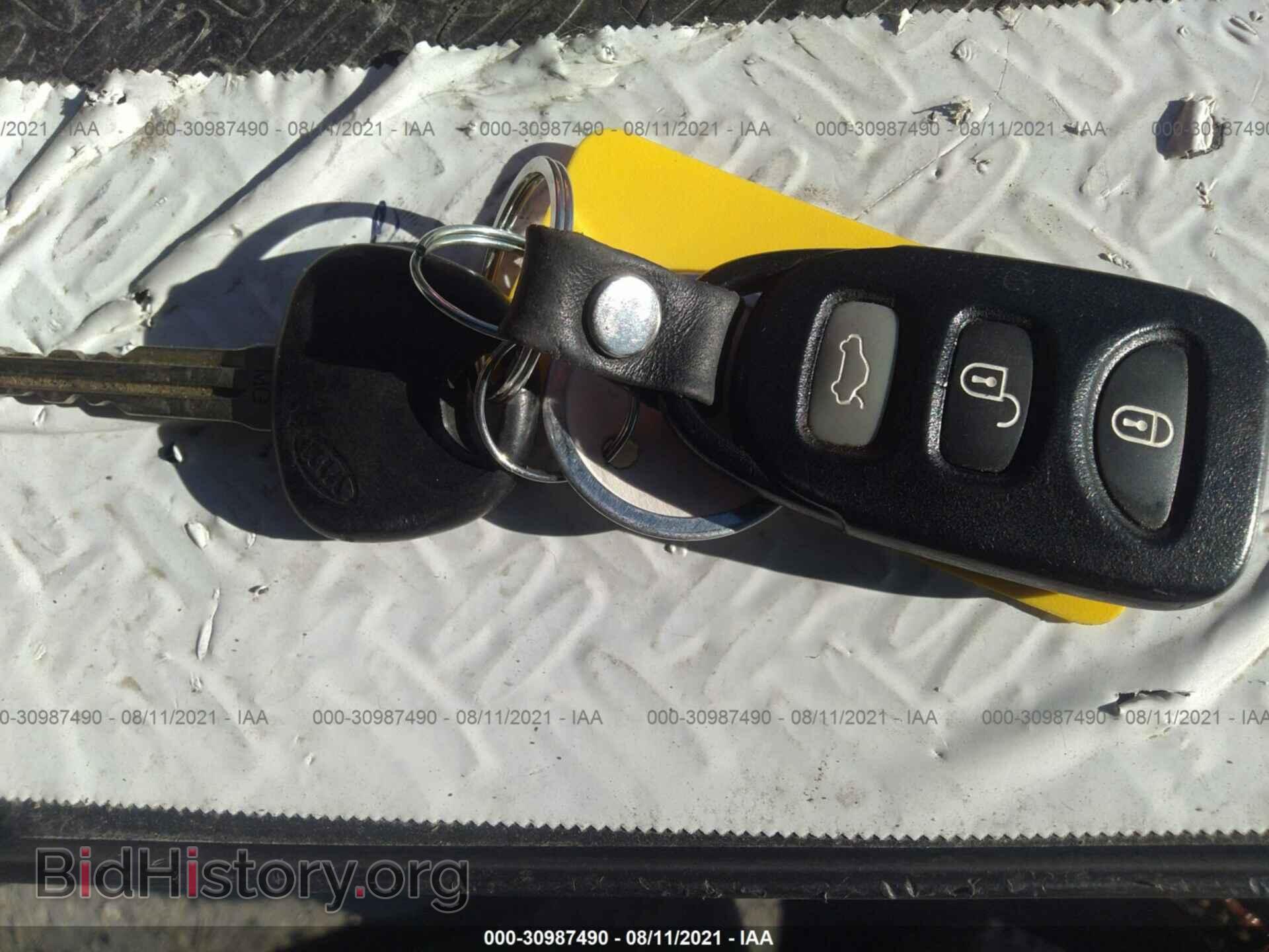 2009 KIA OPTIMA - VIN: KNAGE228095365936 - Фото 11