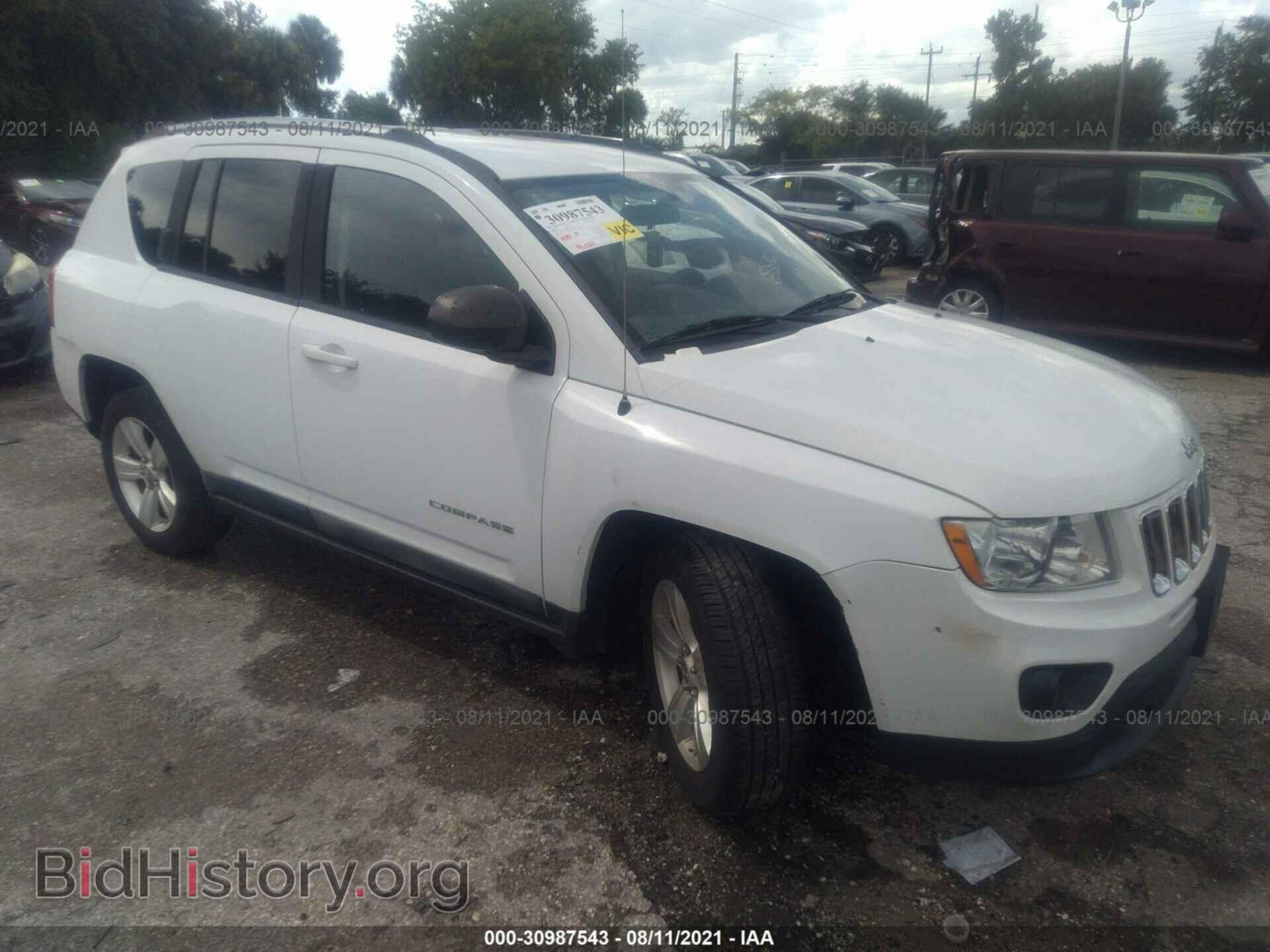 Photo 1J4NT1FB2BD151942 - JEEP COMPASS 2011
