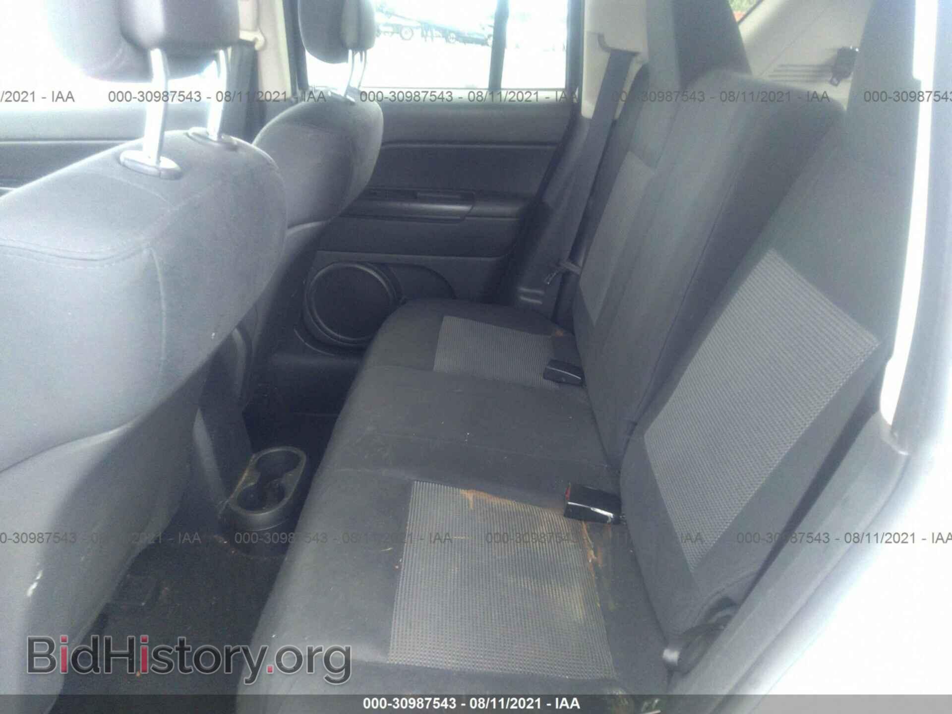 2011 JEEP COMPASS - VIN: 1J4NT1FB2BD151942 - Фото 8
