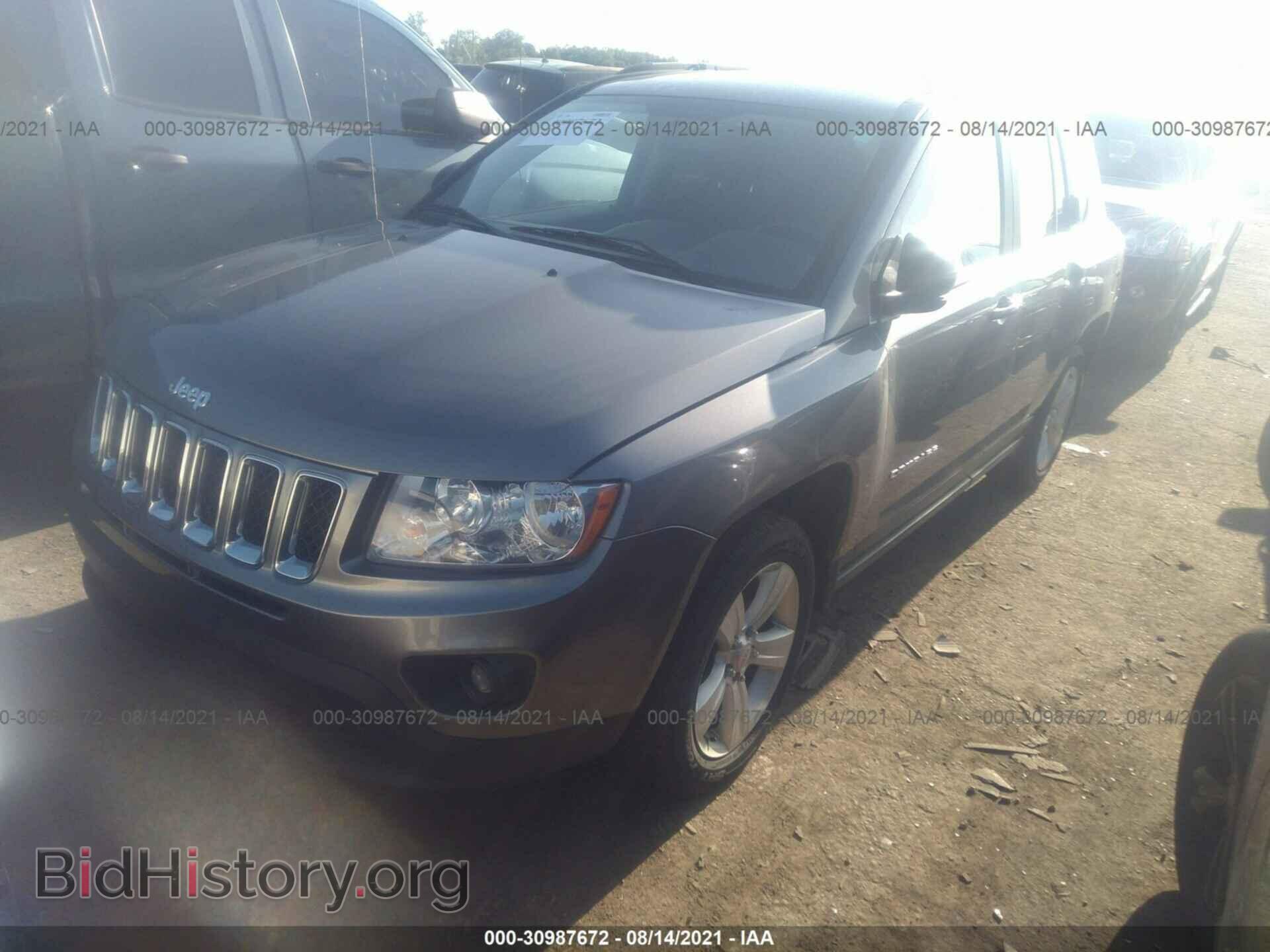 2011 JEEP COMPASS - VIN: 1J4NF1FB9BD266206 - Фото 2