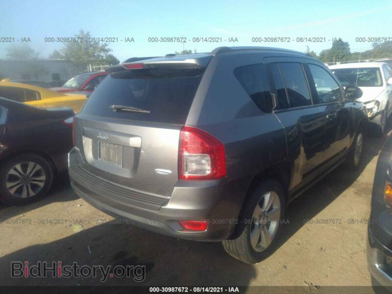 2011 Jeep COMPASS (VIN 1J4NF1FB9BD266206) — фото 4 из 11