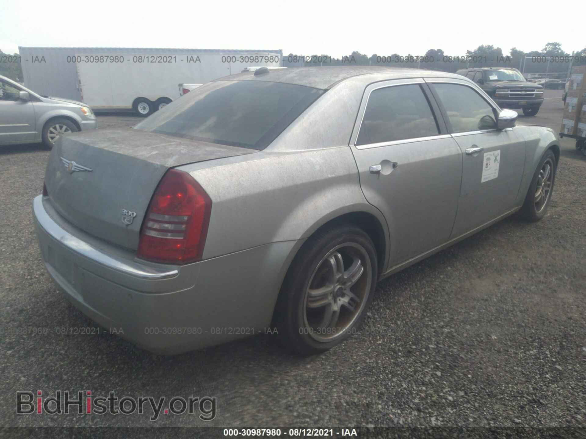 2006 CHRYSLER 300 - VIN: 2C3LA63H46H106104 - Фото 4