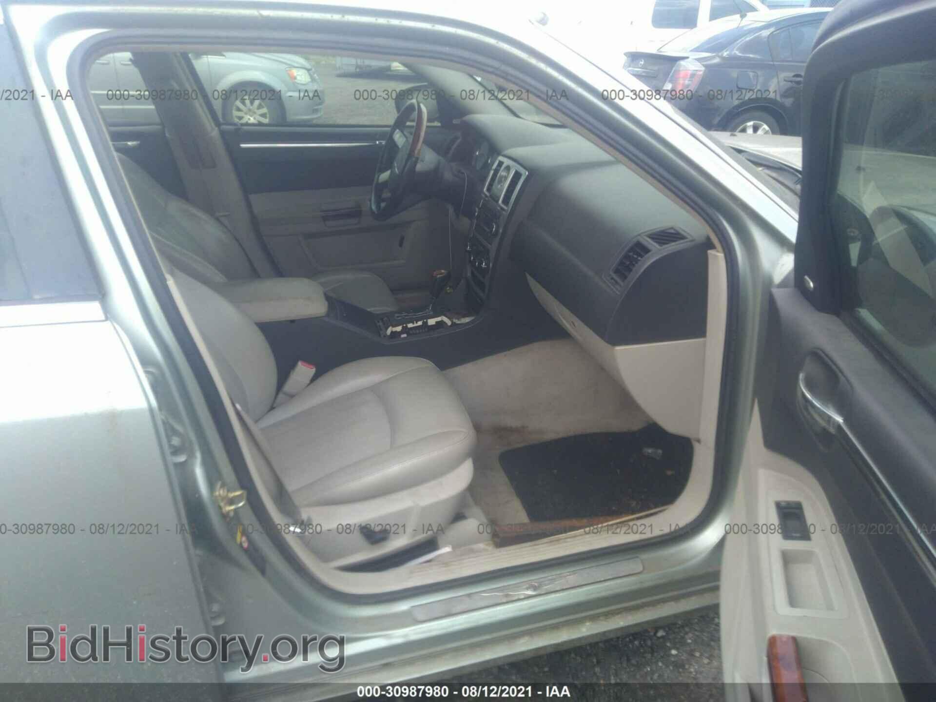 2006 CHRYSLER 300 - VIN: 2C3LA63H46H106104 - Фото 5