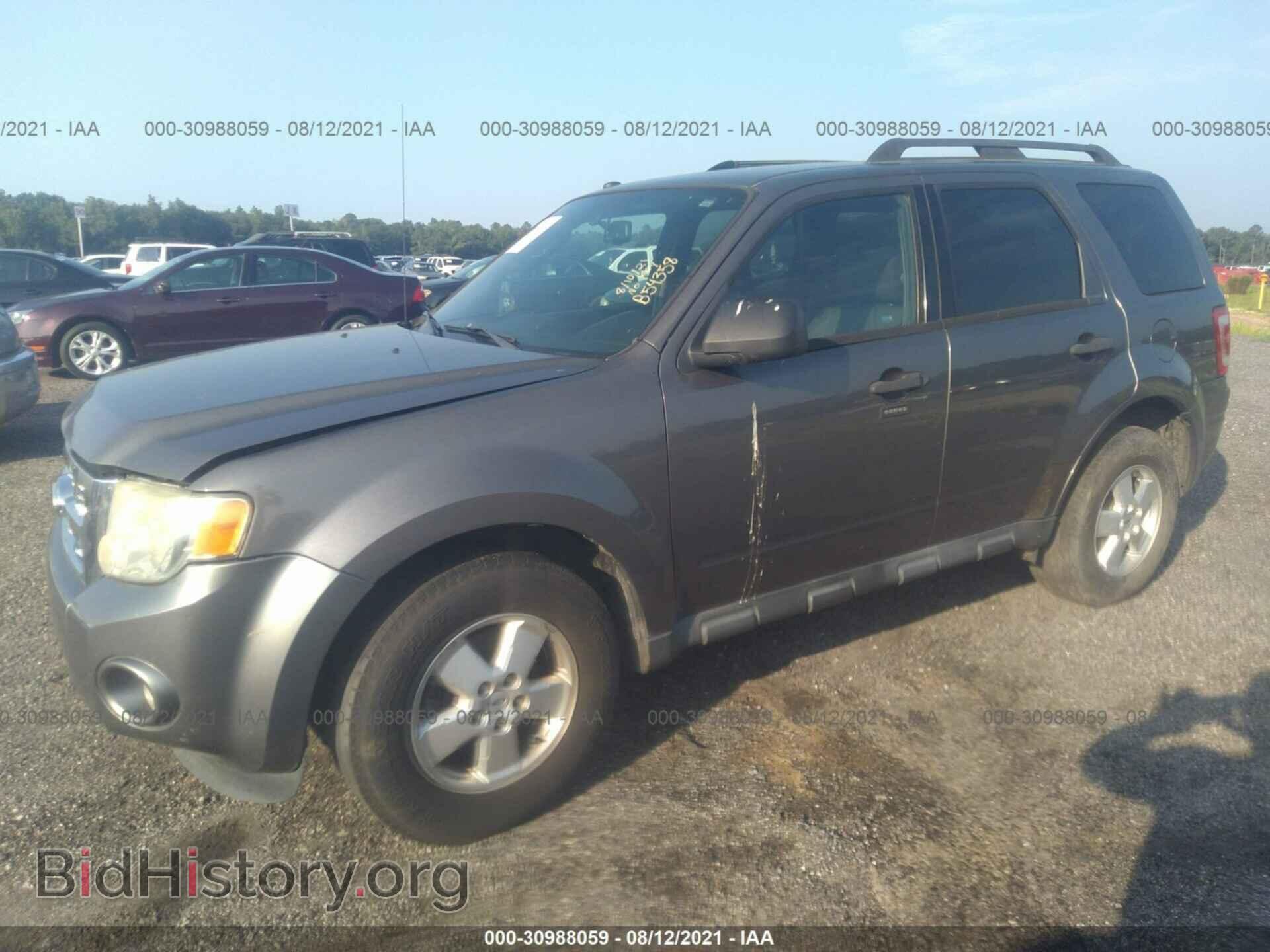 2011 FORD ESCAPE - VIN: 1FMCU0D75BKB54358 - Фото 2