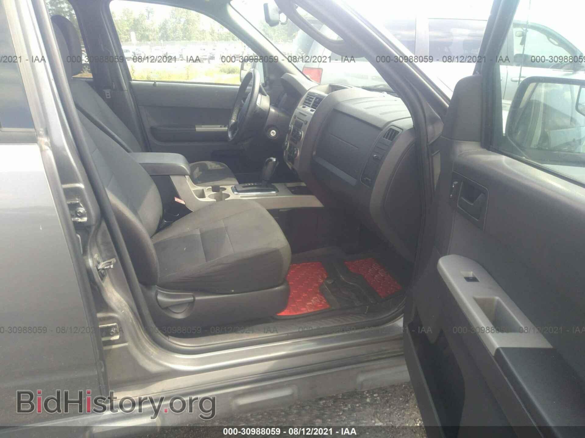 2011 FORD ESCAPE - VIN: 1FMCU0D75BKB54358 - Фото 5