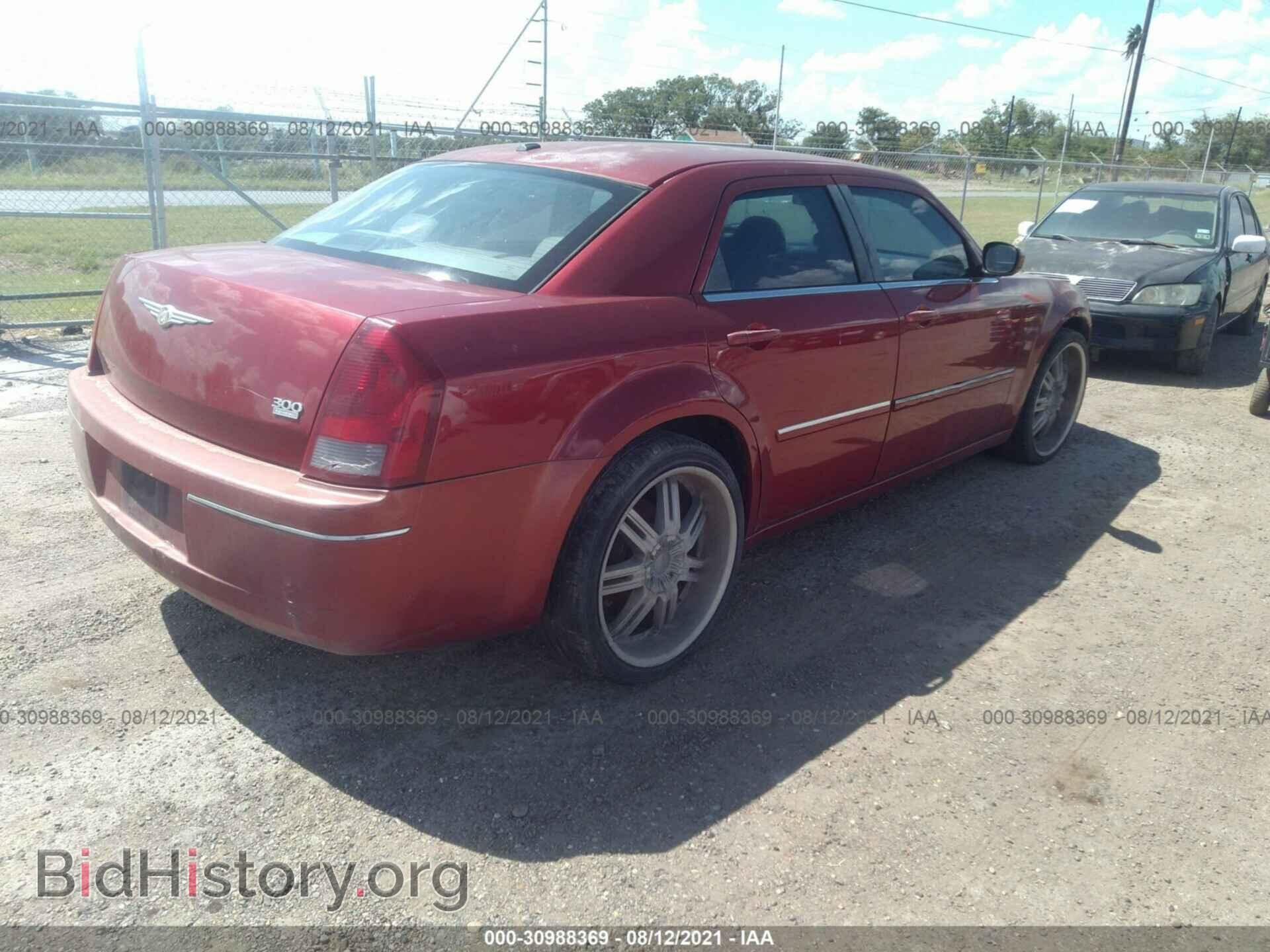 2007 CHRYSLER 300 - VIN: 2C3KA53G27H731096 - Фото 4
