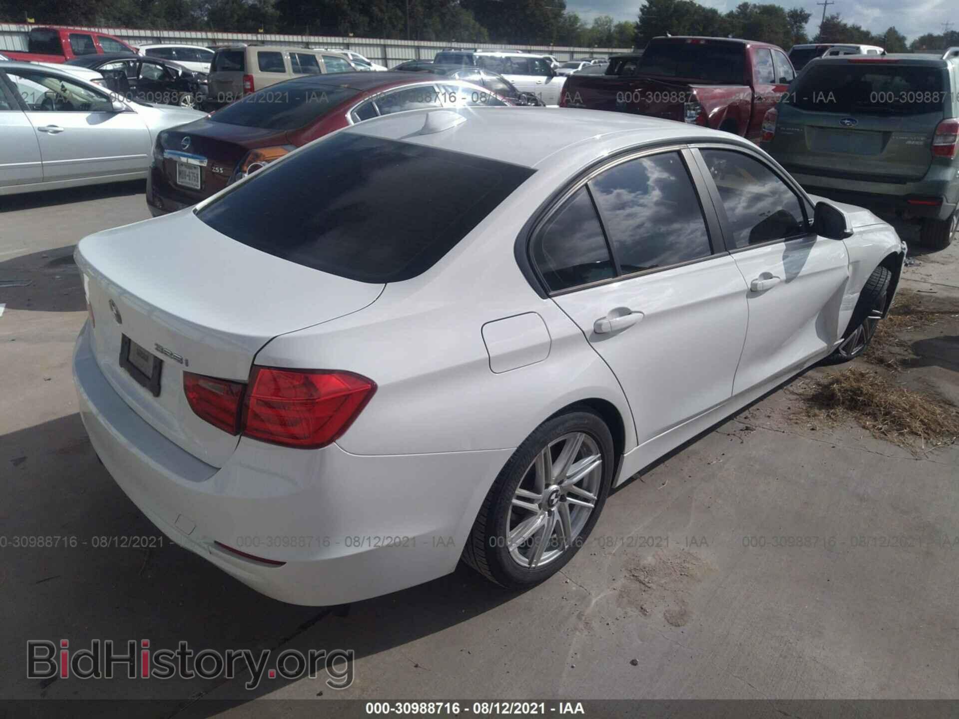 2012 BMW 3 SERIES - VIN: WBA3A5C55CF344629 - Фото 4