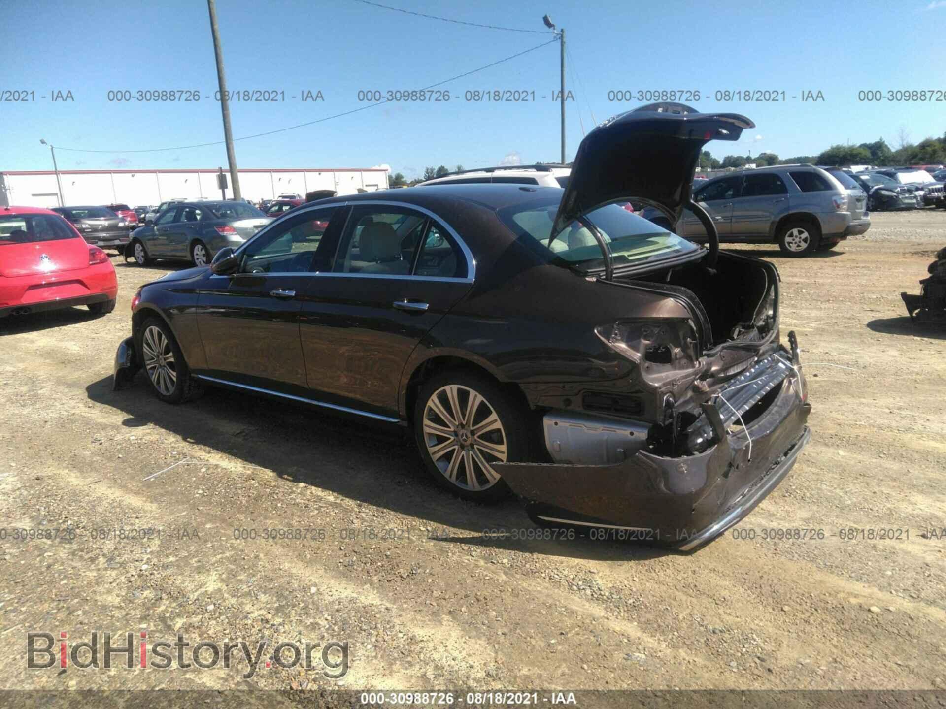 2018 MERCEDES-BENZ E-CLASS - VIN: WDDZF4JB5JA440438 - Фото 3