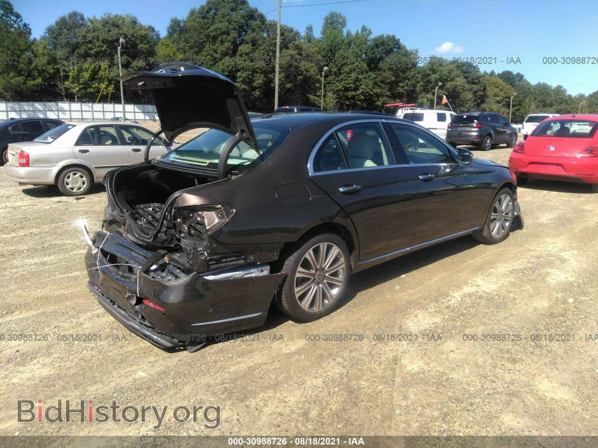 2018 MERCEDES-BENZ E-CLASS - VIN: WDDZF4JB5JA440438 - Фото 4
