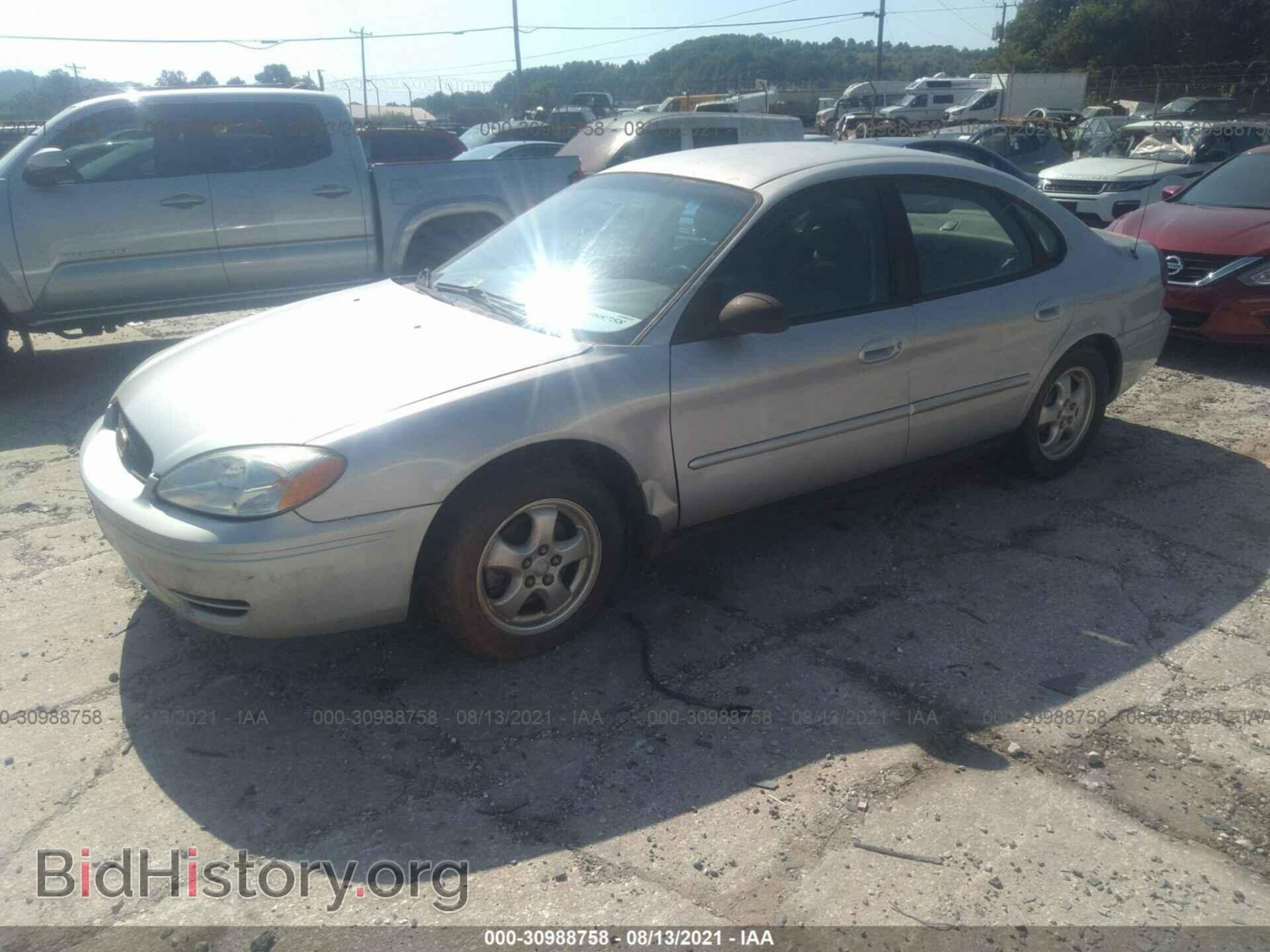 2006 FORD TAURUS - VIN: 1FAHP53U56A216557 - Фото 2