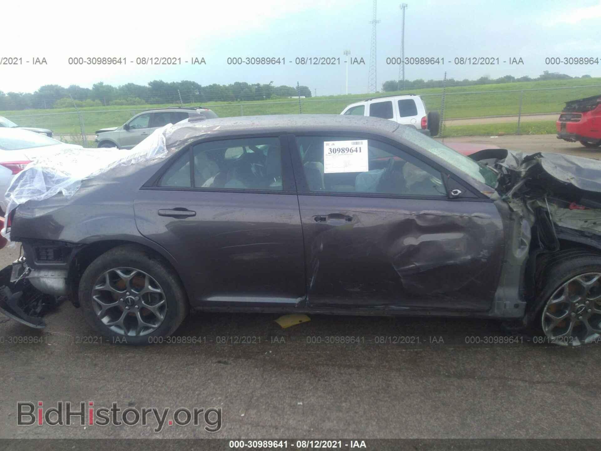 2017 CHRYSLER 300 - VIN: 2C3CCAGG8HH531178 - Фото 6