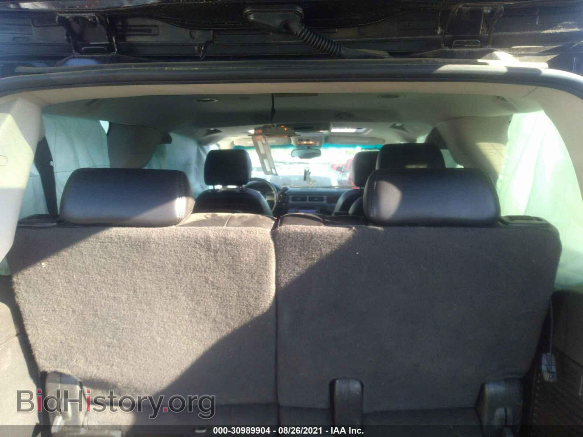 2011 GMC YUKON - VIN: 1GKS2EEF5BR390187 - Photo 8