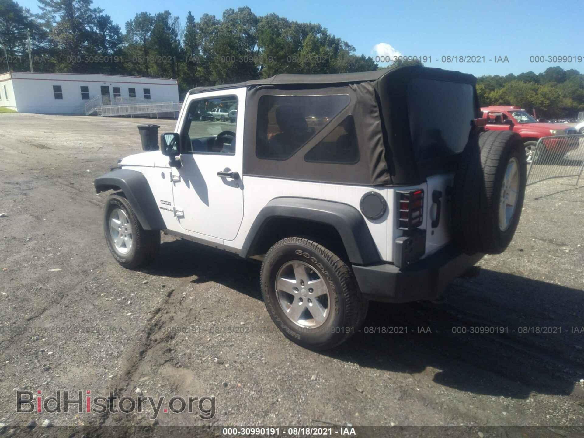 2011 JEEP WRANGLER - VIN: 1J4AA2D17BL620775 - Фото 3