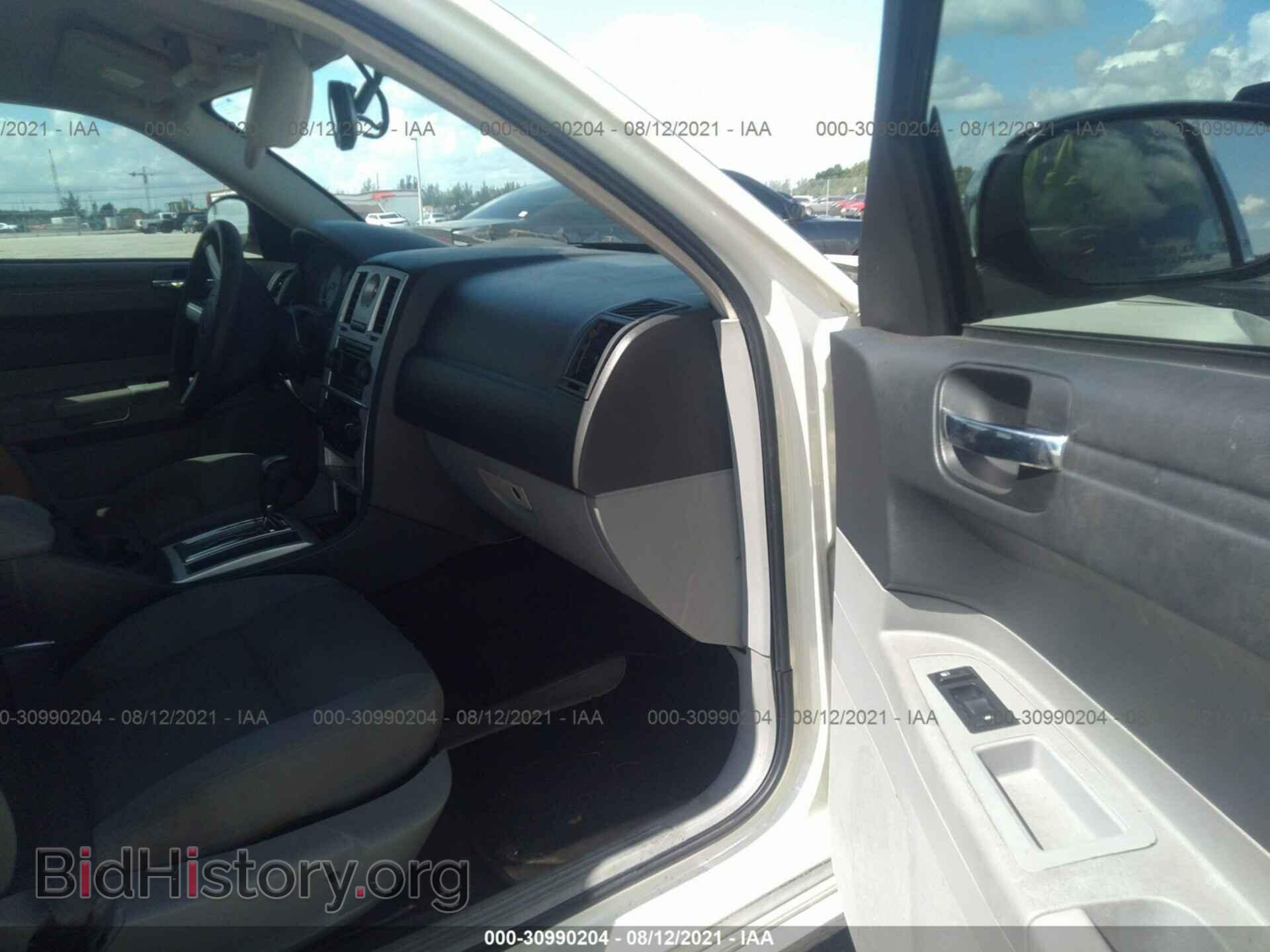 2006 CHRYSLER 300 - VIN: 2C3KA43RX6H145692 - Фото 5