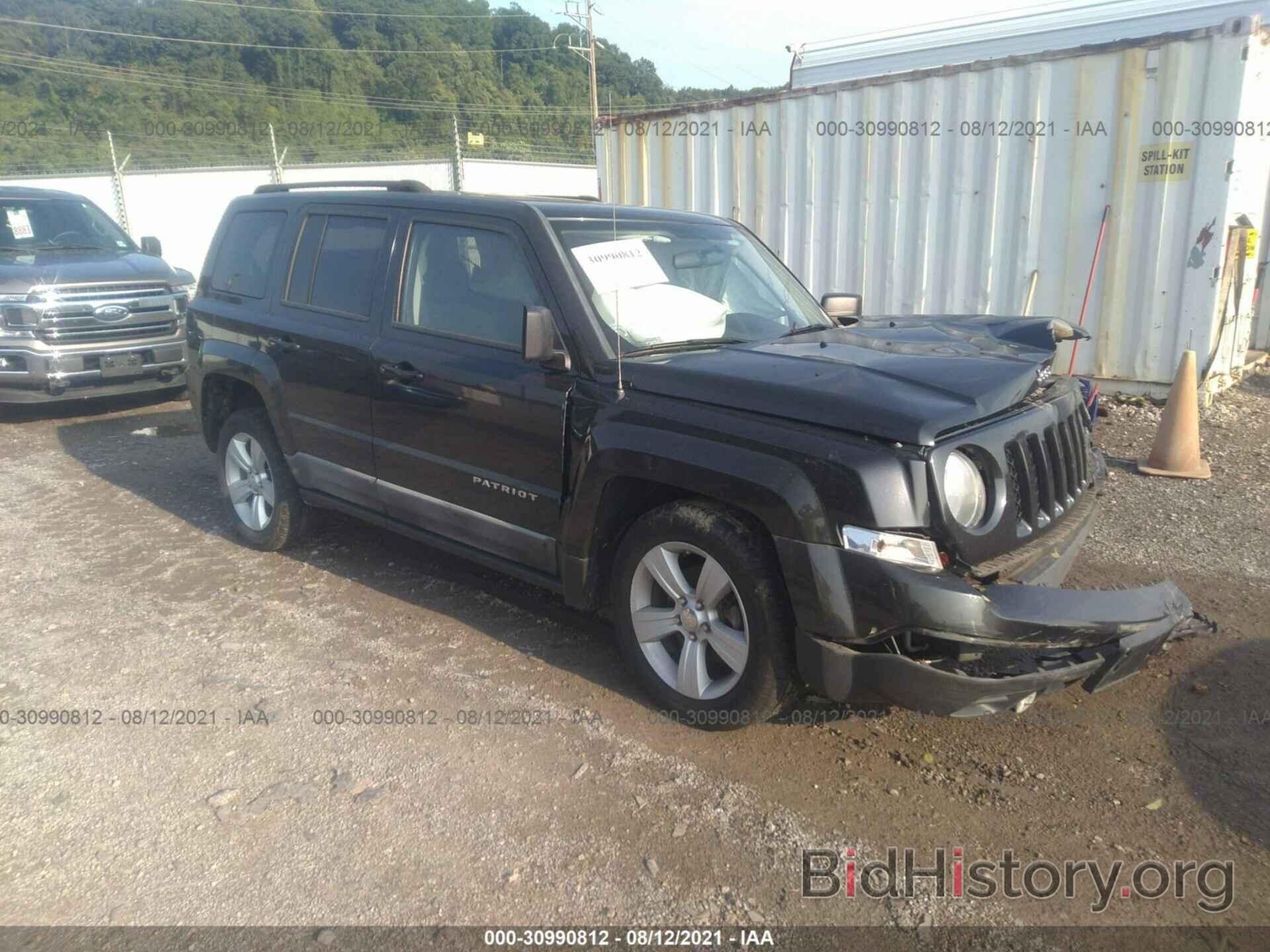 Photo 1J4NF1GB2BD122172 - JEEP PATRIOT 2011