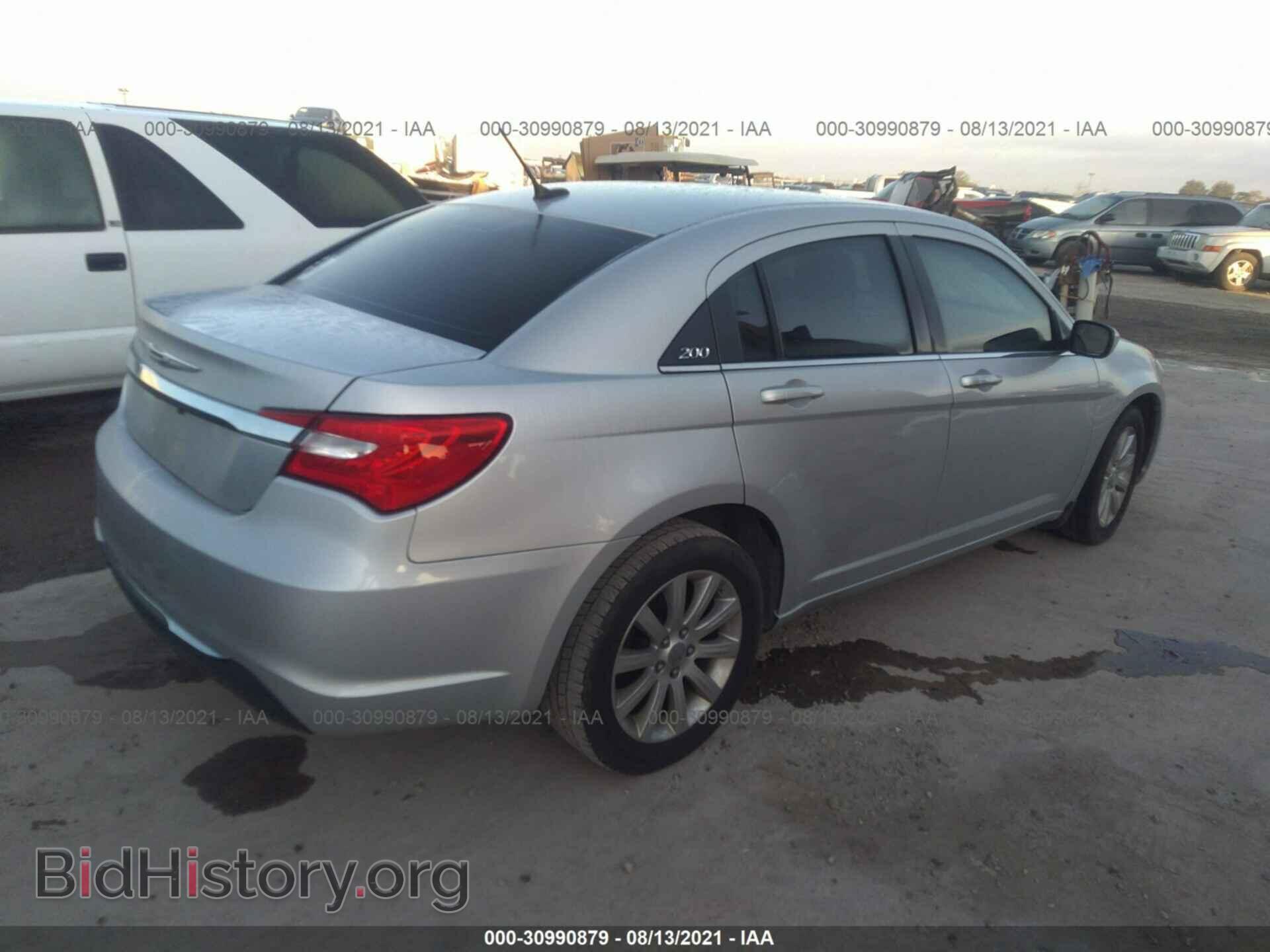 2012 CHRYSLER 200 - VIN: 1C3CCBBB9CN235121 - Фото 4