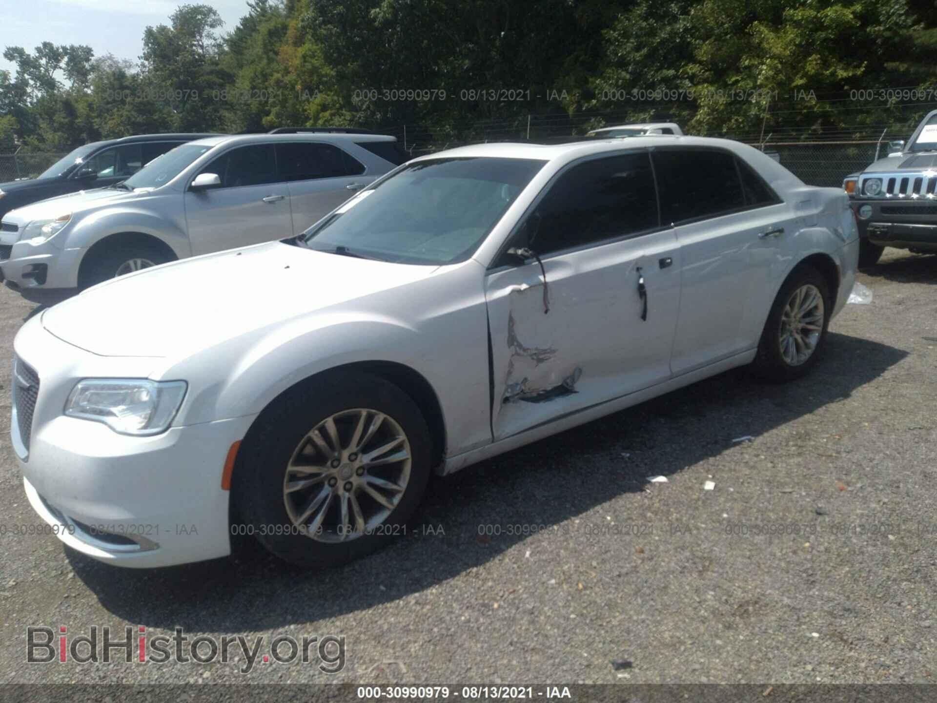 2017 CHRYSLER 300 - VIN: 2C3CCAEG6HH564585 - Фото 6
