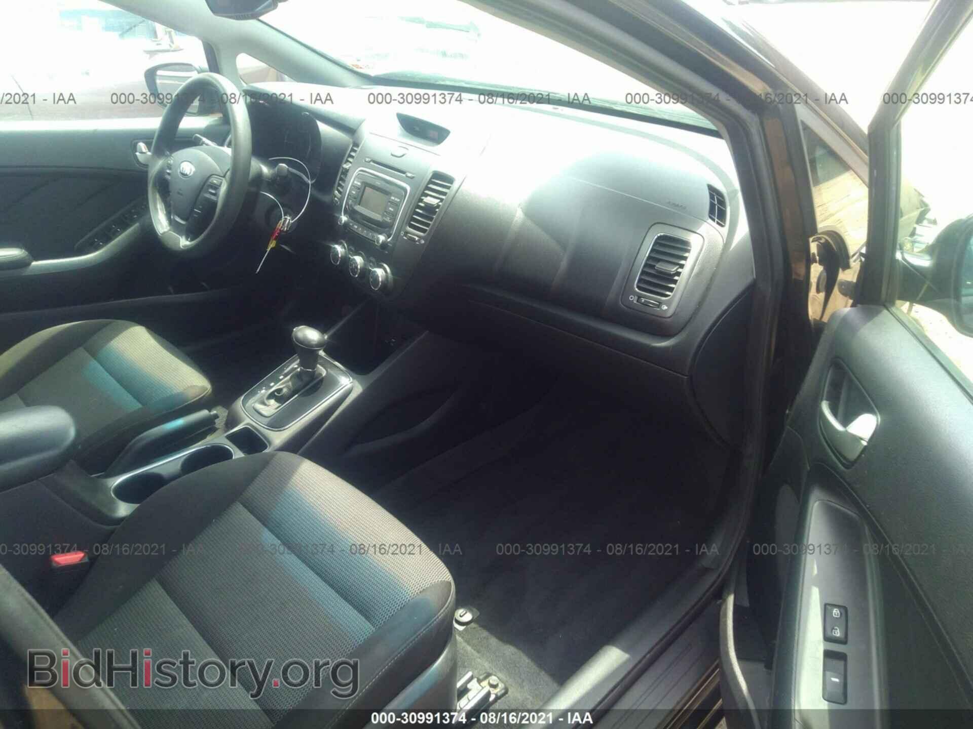 2017 KIA FORTE - VIN: 3KPFK4A77HE016321 - Photo 5