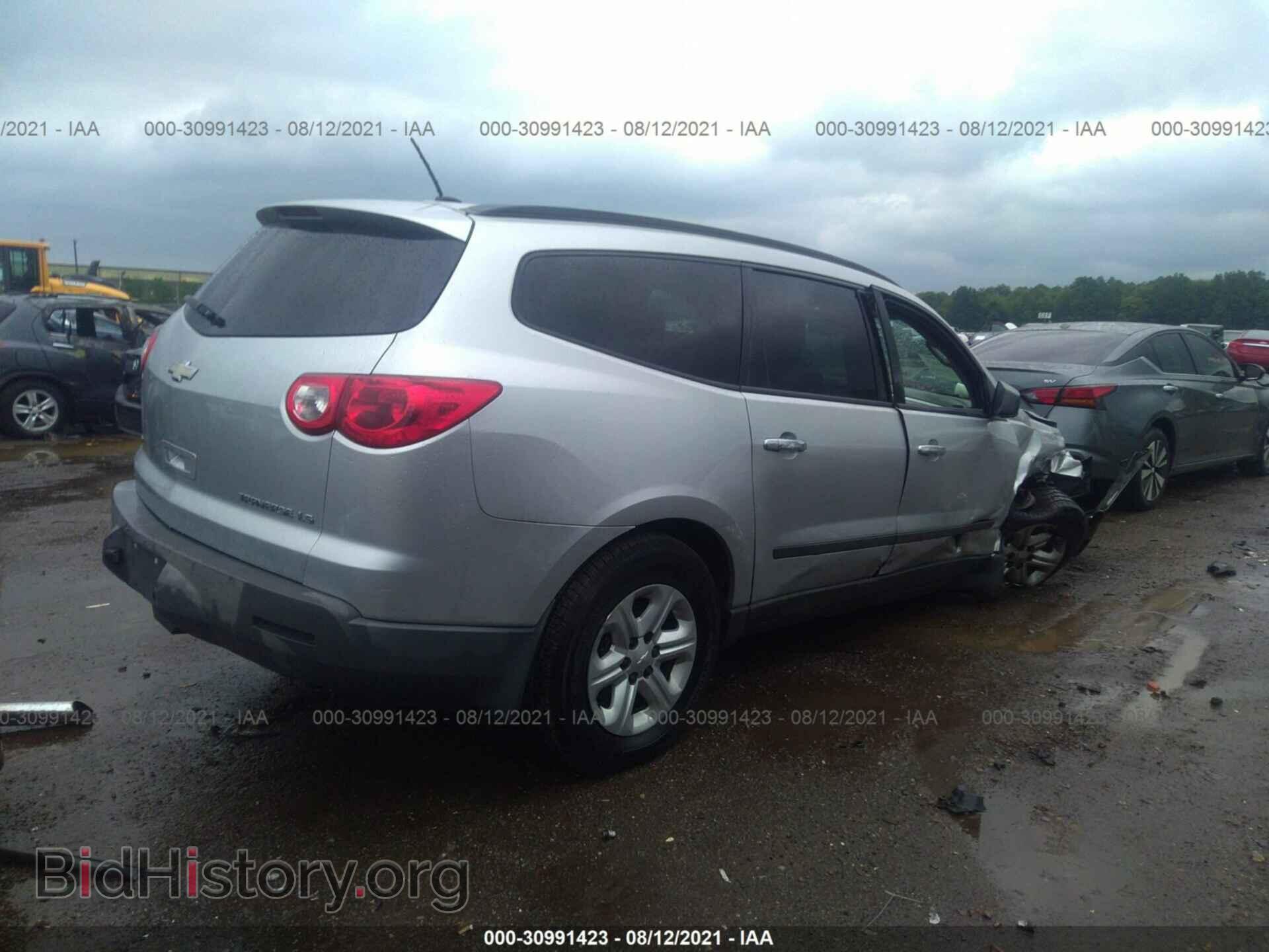 2012 CHEVROLET TRAVERSE - VIN: 1GNKVFED6CJ326710 - Фото 4