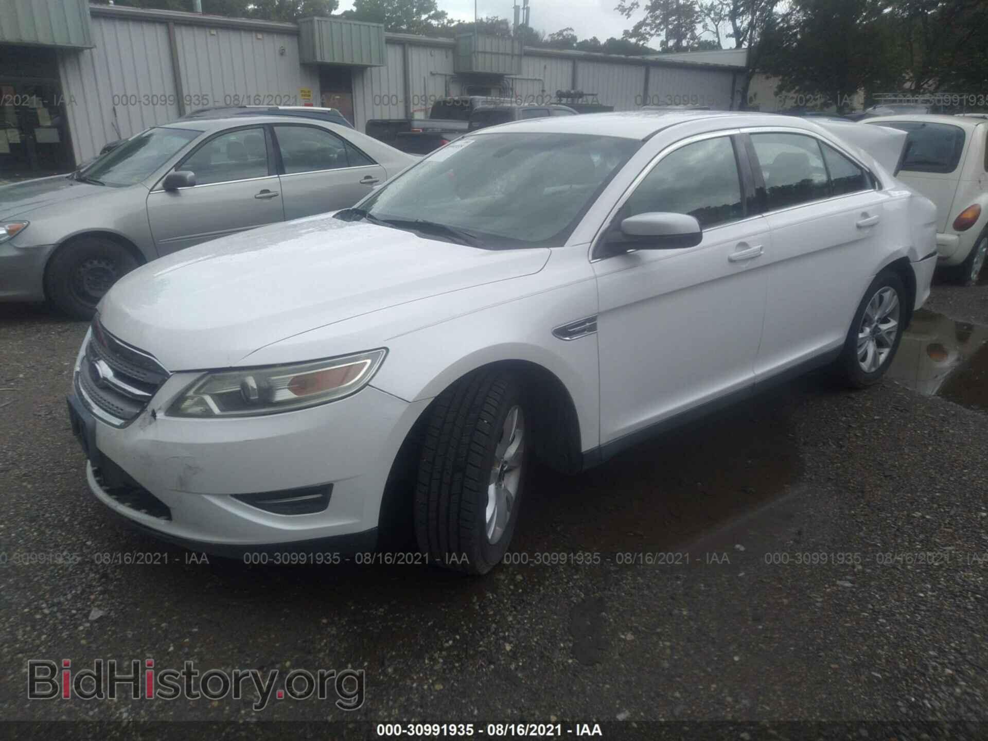 2011 FORD TAURUS - VIN: 1FAHP2EW3BG188682 - Photo 2