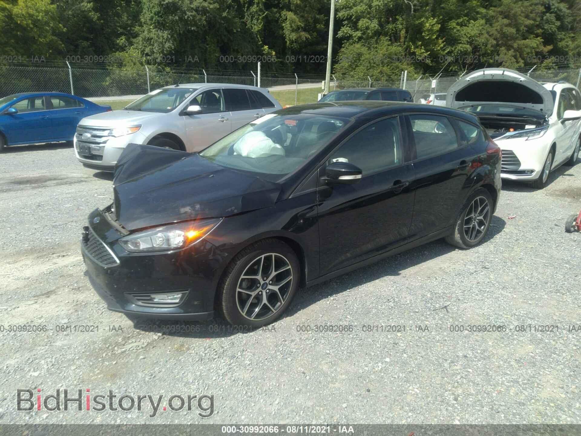 2017 FORD FOCUS - VIN: 1FADP3M22HL302738 - Фото 2
